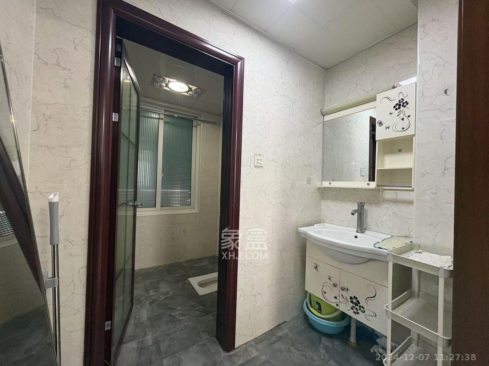 上河国际C区 3室2厅2卫 2800.0元/月 上河国际C区 3室2厅2卫 2800.0元/月室内图