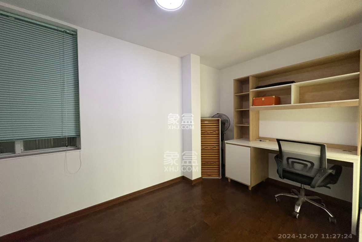 上河国际C区 3室2厅2卫 2800.0元/月 上河国际C区 3室2厅2卫 2800.0元/月室内图