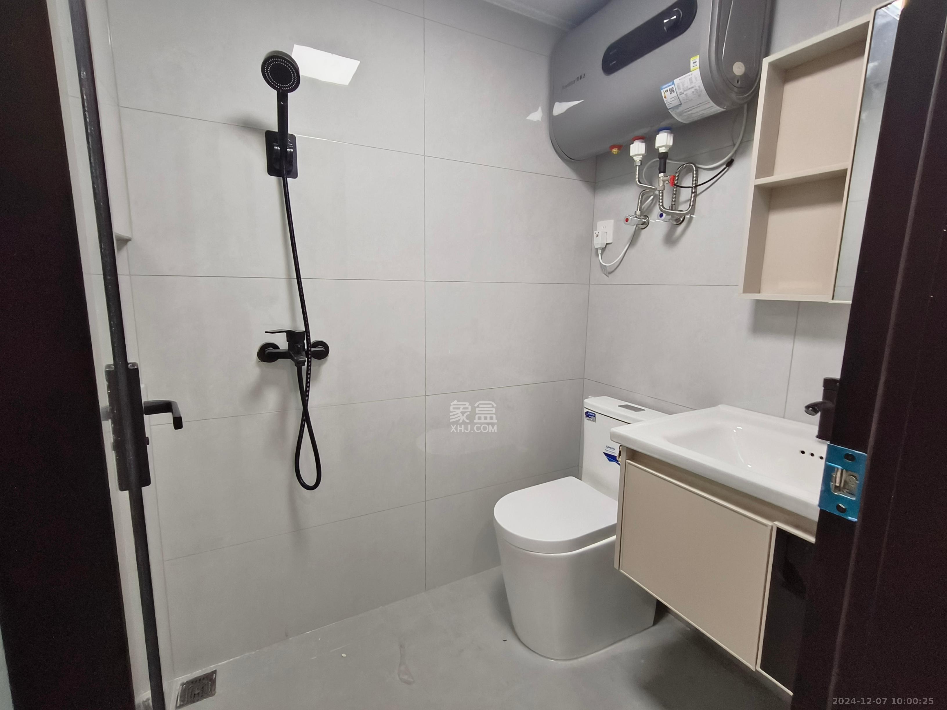 碧桂园星荟  1室1厅1卫    1300.0元/月 碧桂园星荟  1室1厅1卫    1300.0元/月室内图