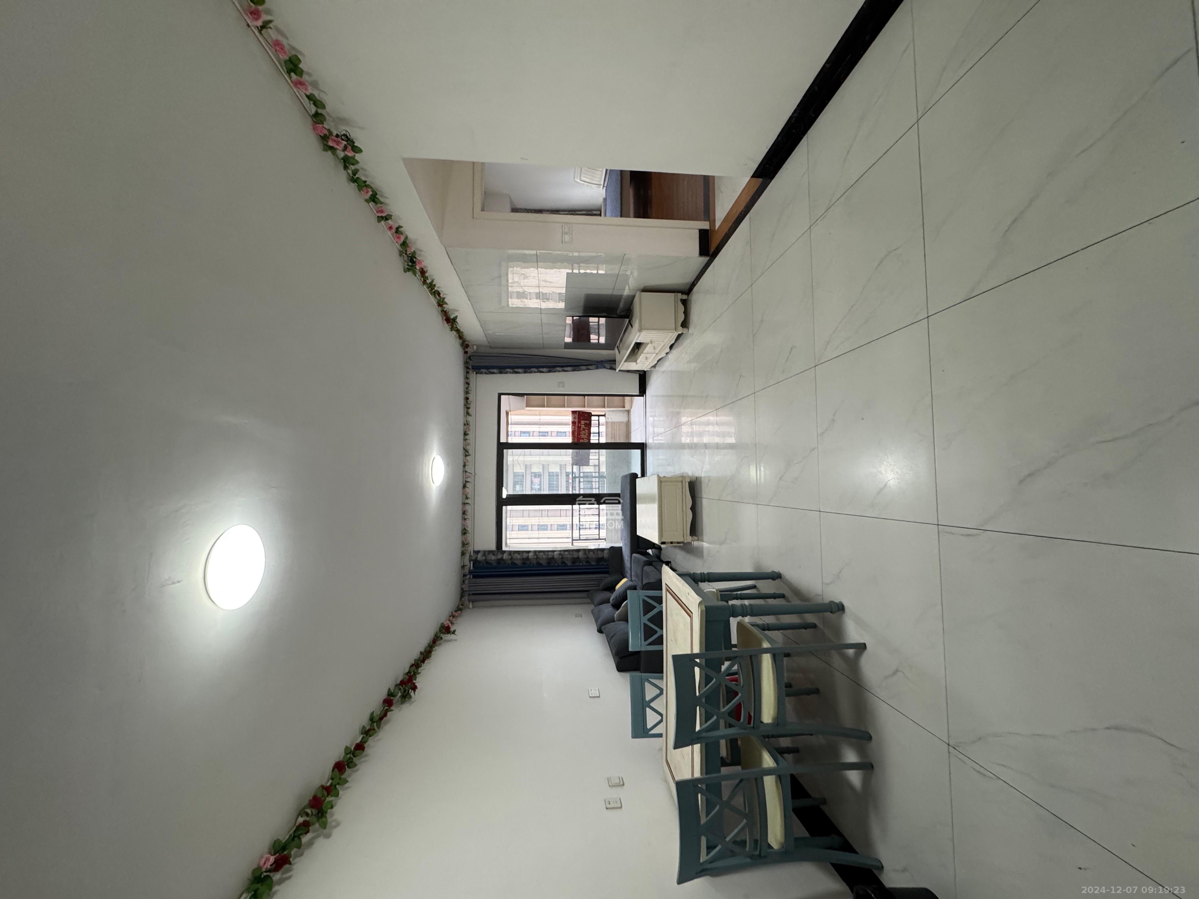 阳光城尚东湾青云苑  4室2厅2卫    2500.0元/月 阳光城尚东湾青云苑  4室2厅2卫    2500.0元/月室内图