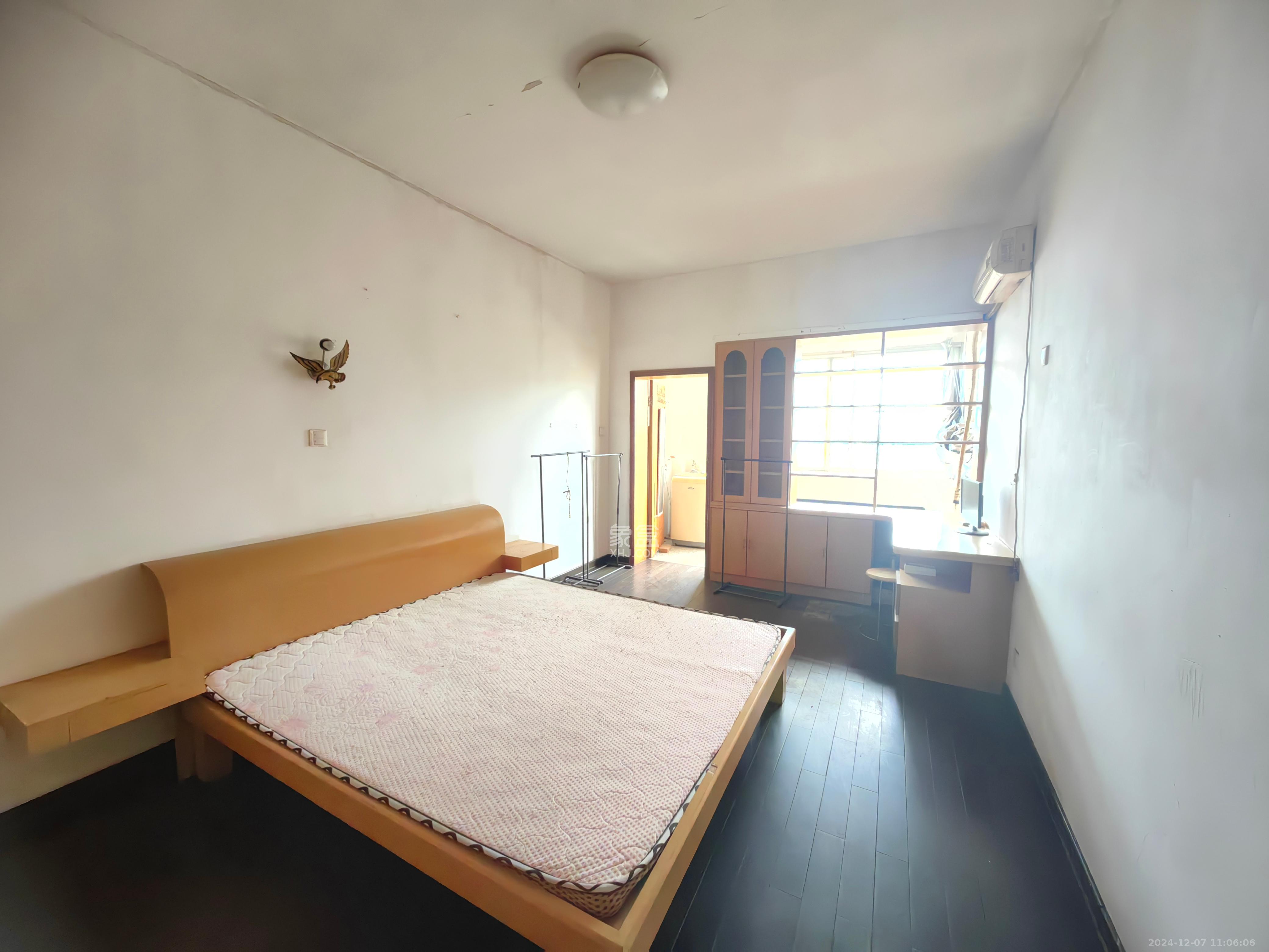 中建五局天心苑  1室2厅1卫   1200.00元/月室内图