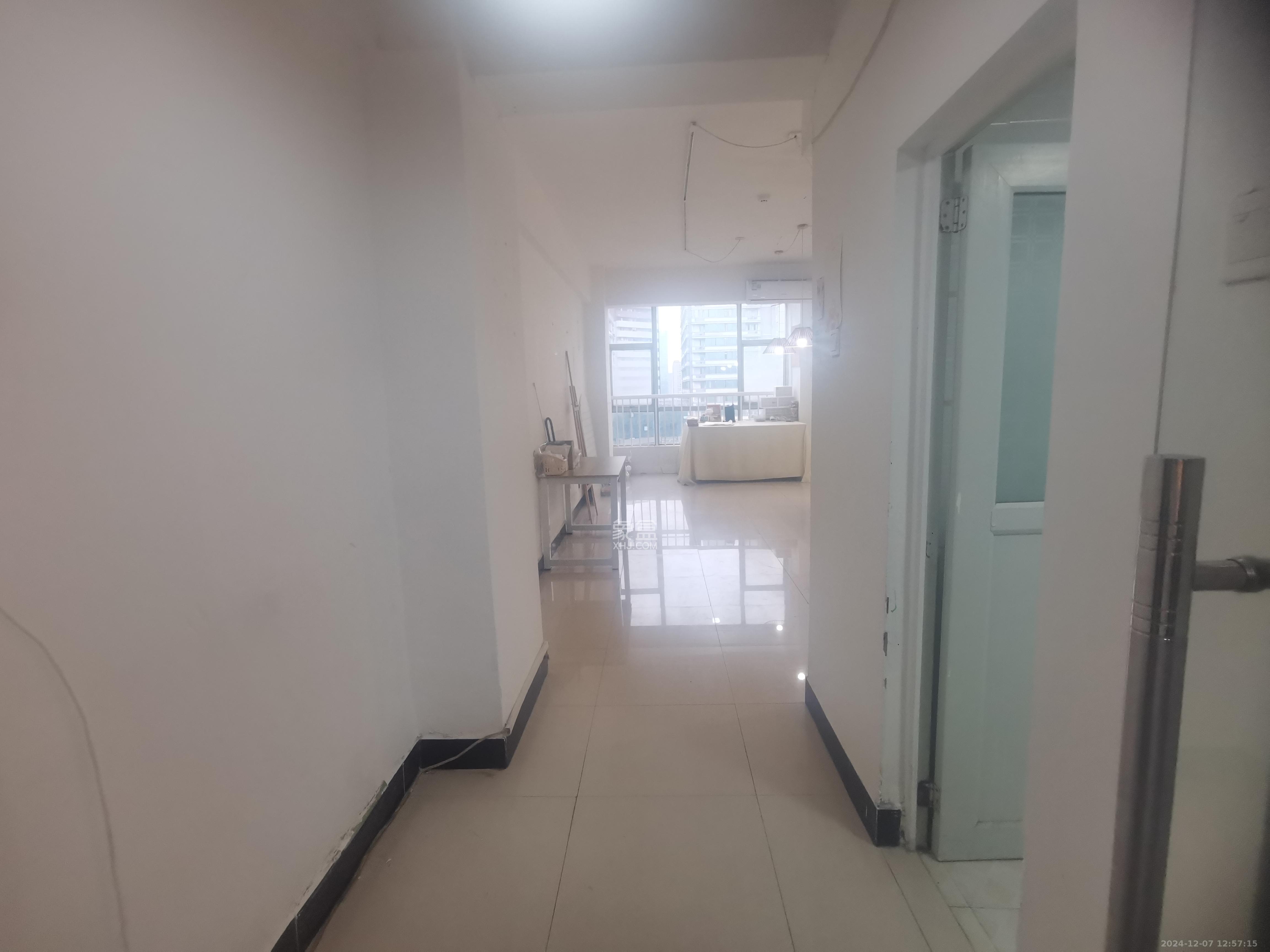 五一新干线 1室0厅1卫 2600.0元/月 五一新干线 1室0厅1卫 2600.0元/月室内图