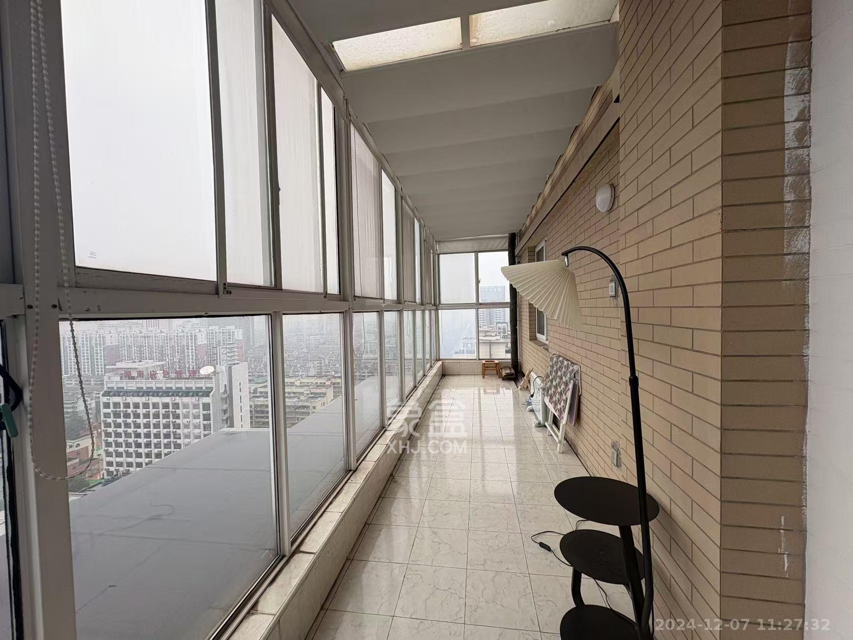 上河国际C区 3室2厅2卫 2800.0元/月 上河国际C区 3室2厅2卫 2800.0元/月室内图