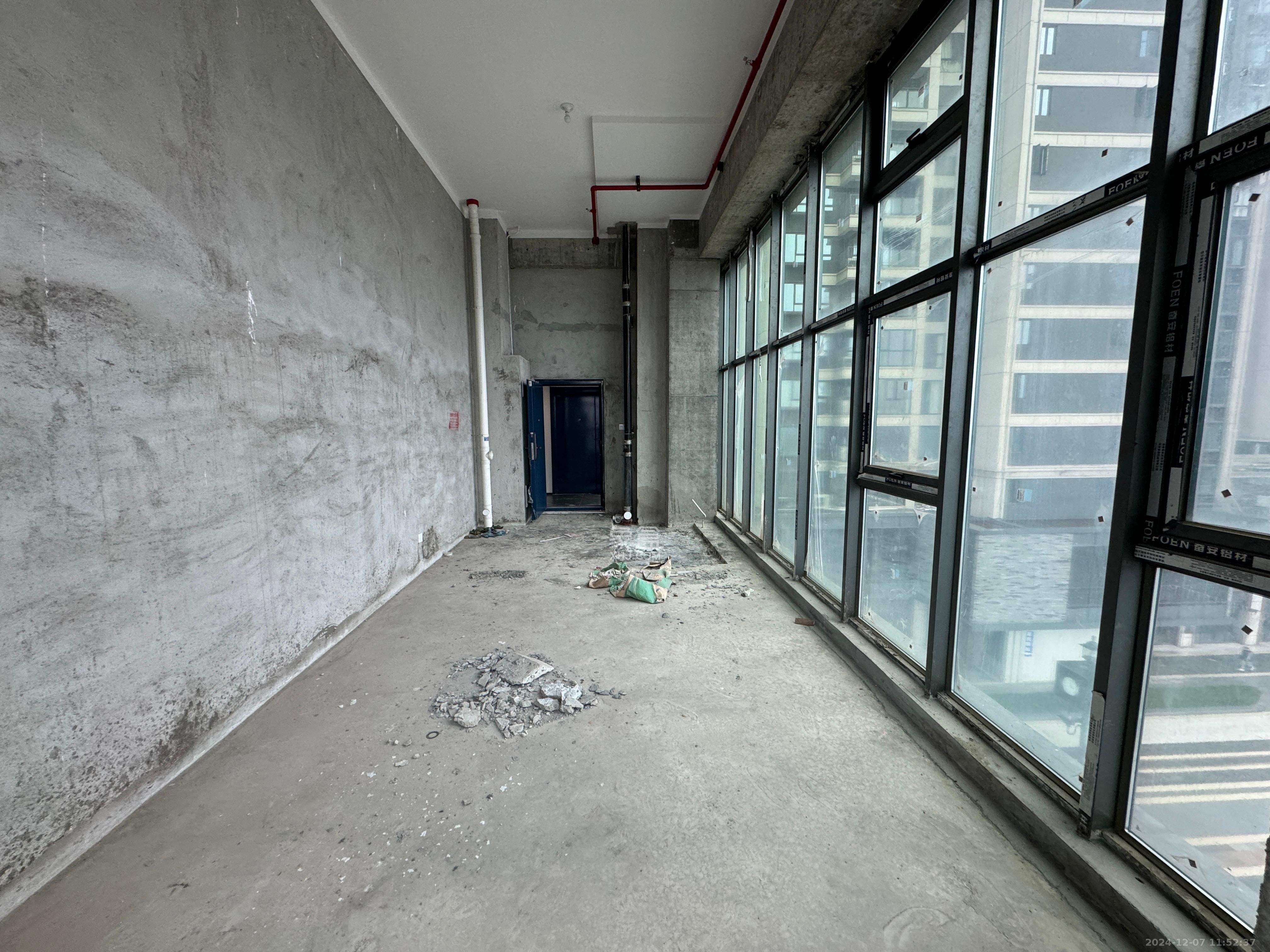 绿地V岛 1室1厅1卫 1200.0元/月 绿地V岛 1室1厅1卫 1200.0元/月室内图