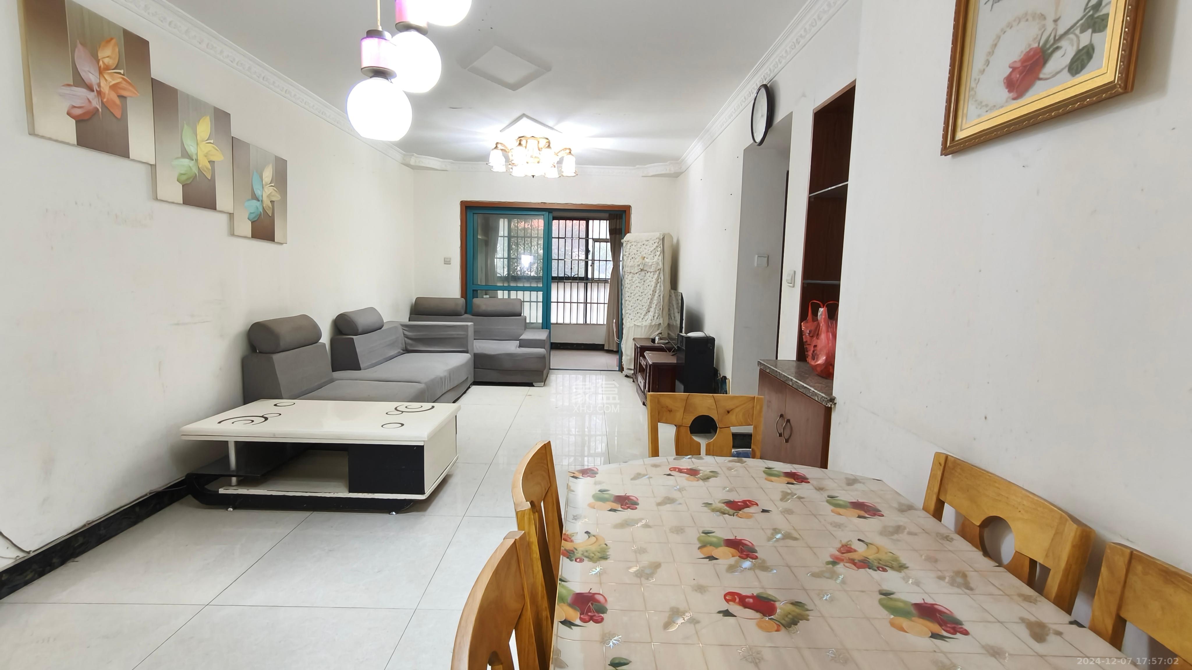 蝴蝶谷 2室2厅1卫 1600.0元/月 蝴蝶谷 2室2厅1卫 1600.0元/月室内图