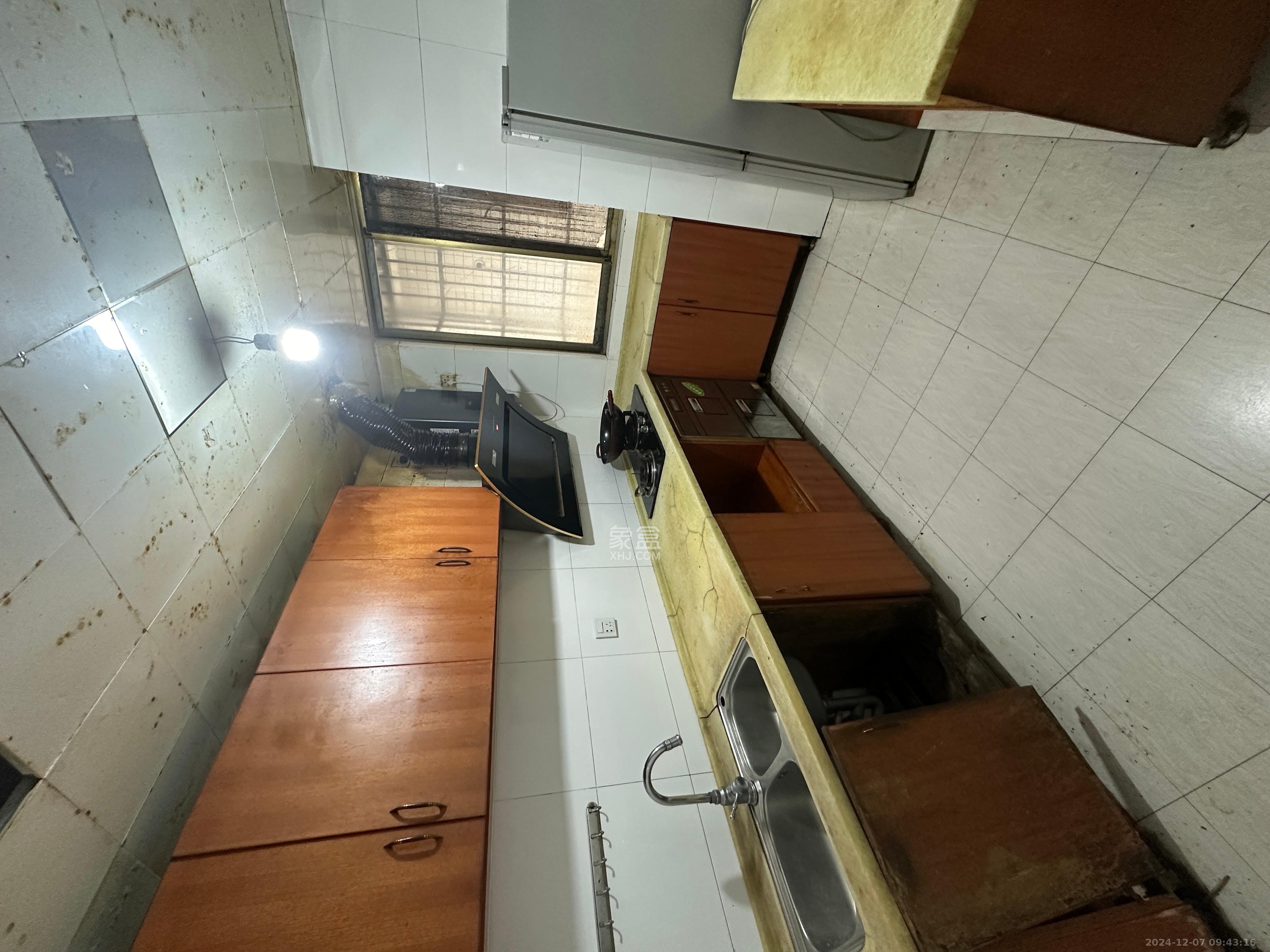 聚福园  3室2厅2卫    3000.0元/月室内图