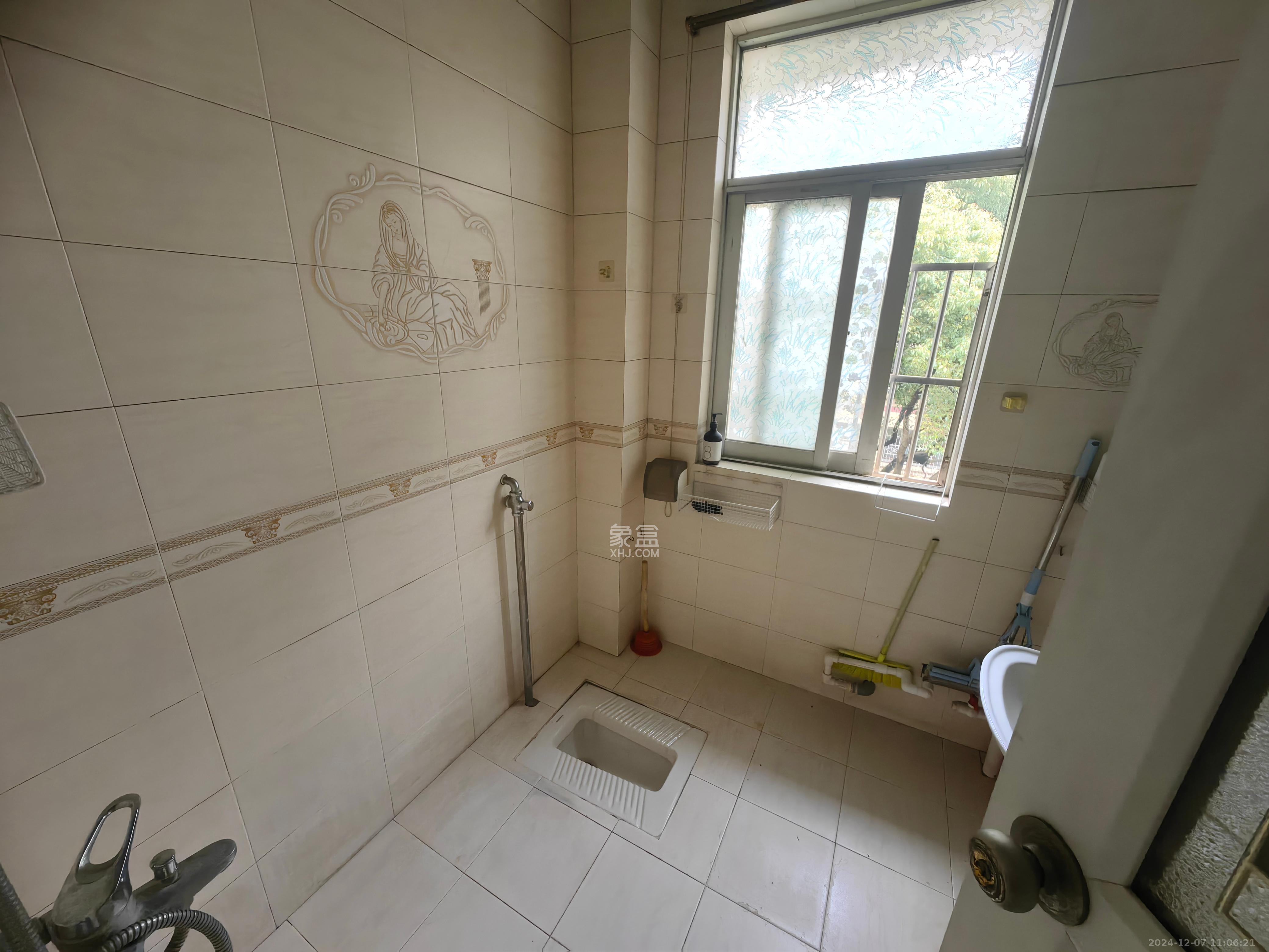 中建五局天心苑  1室2厅1卫    1200.0元/月 中建五局天心苑  1室2厅1卫    1200.0元/月室内图