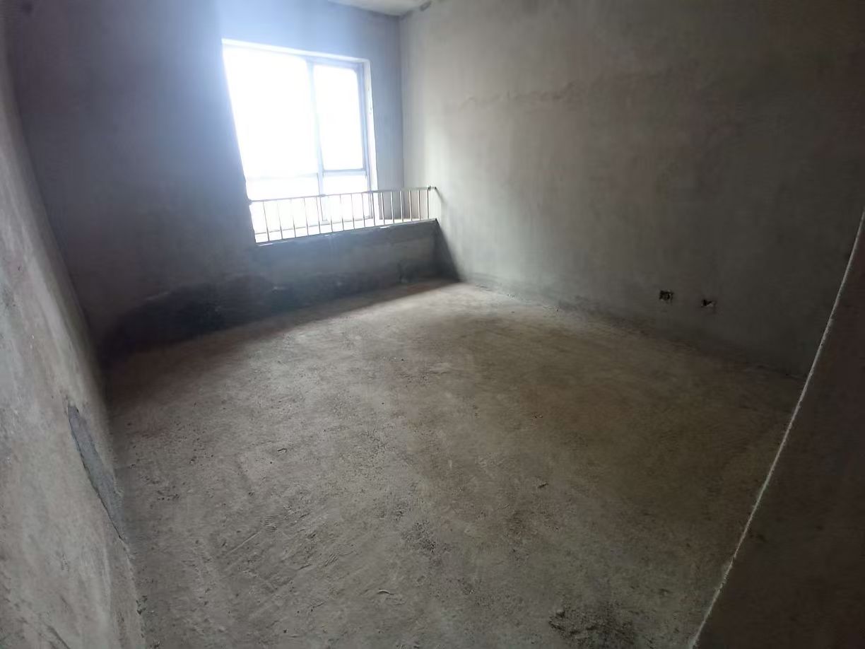 和顺嘉苑 4室2厅2卫 69.8万 和顺嘉苑 4室2厅2卫 69.8万客厅