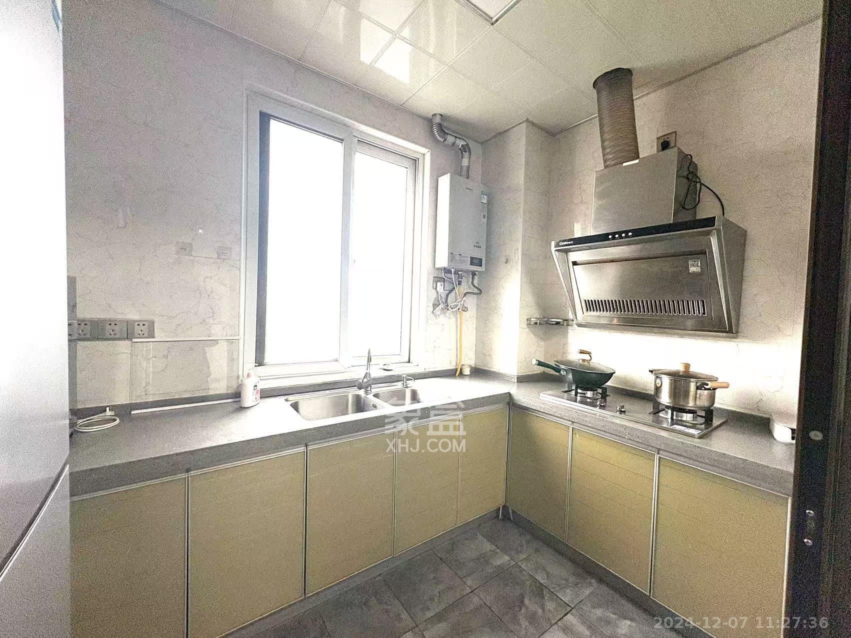 上河国际C区 3室2厅2卫 2800.0元/月 上河国际C区 3室2厅2卫 2800.0元/月室内图