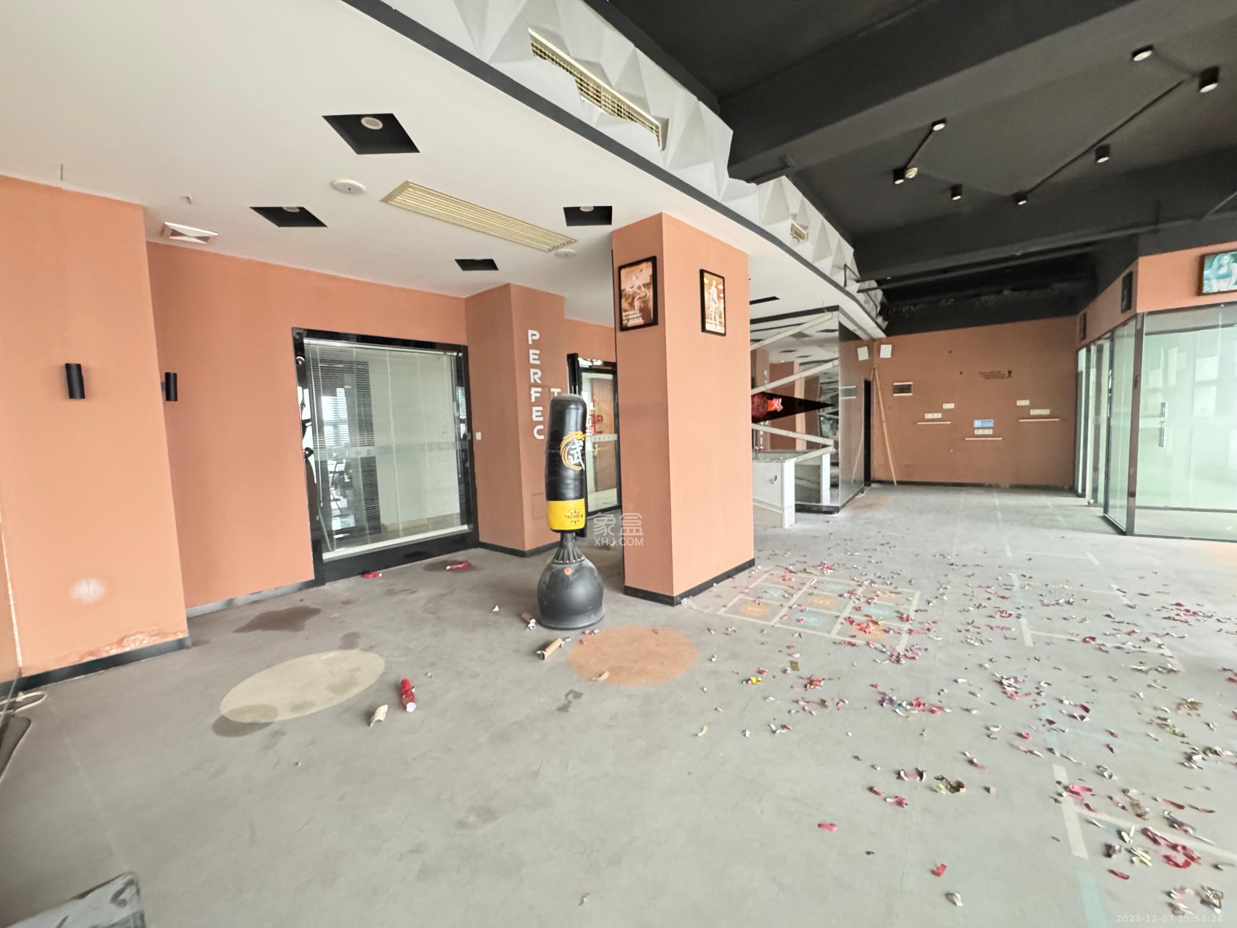 年华世嘉酒店（原：延年世嘉酒店）  3室2厅1卫   4500.00元/月室内图