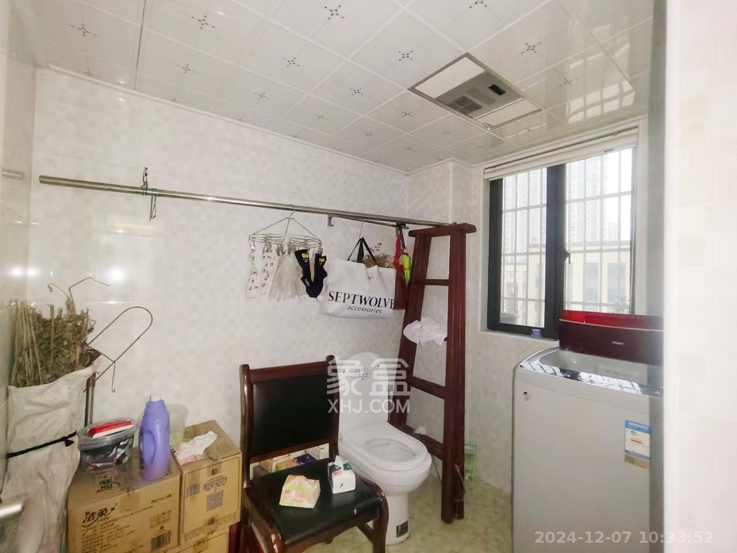 联丰苑  3室2厅2卫   2500.00元/月室内图