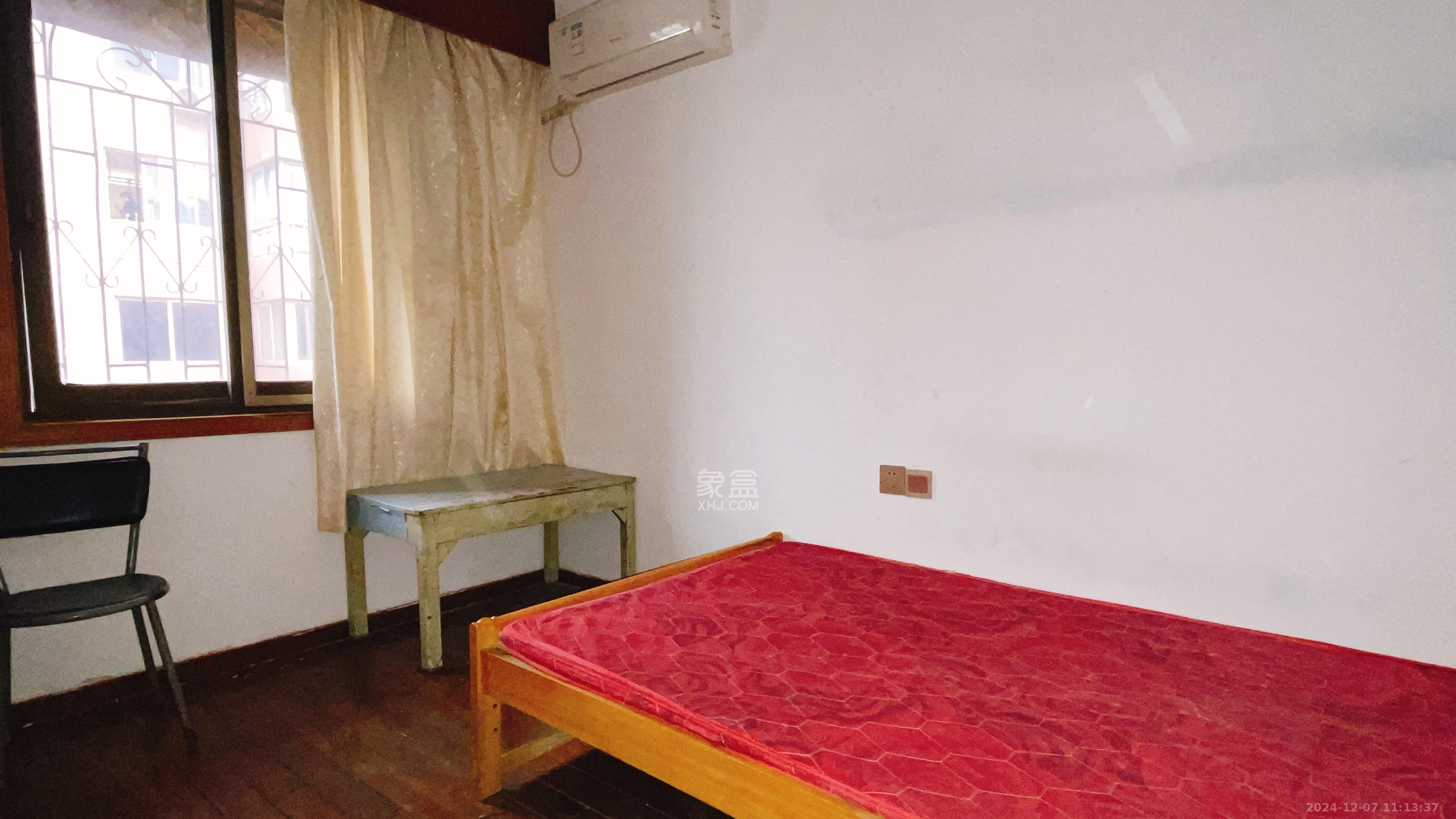 戥子桥散盘  3室1厅1卫    1800.0元/月 戥子桥散盘  3室1厅1卫    1800.0元/月室内图