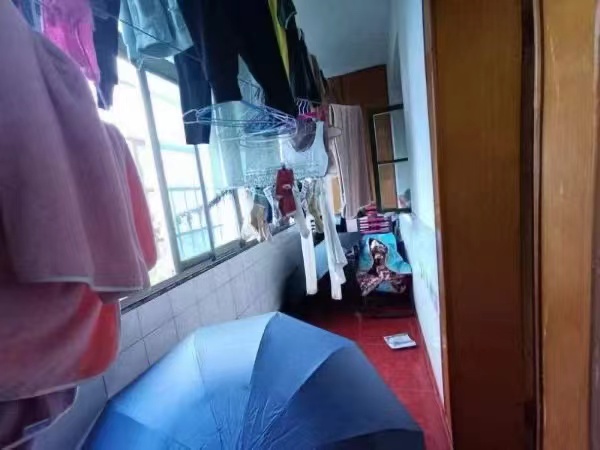 裕泽苑  2室1厅1卫    27.8万客厅