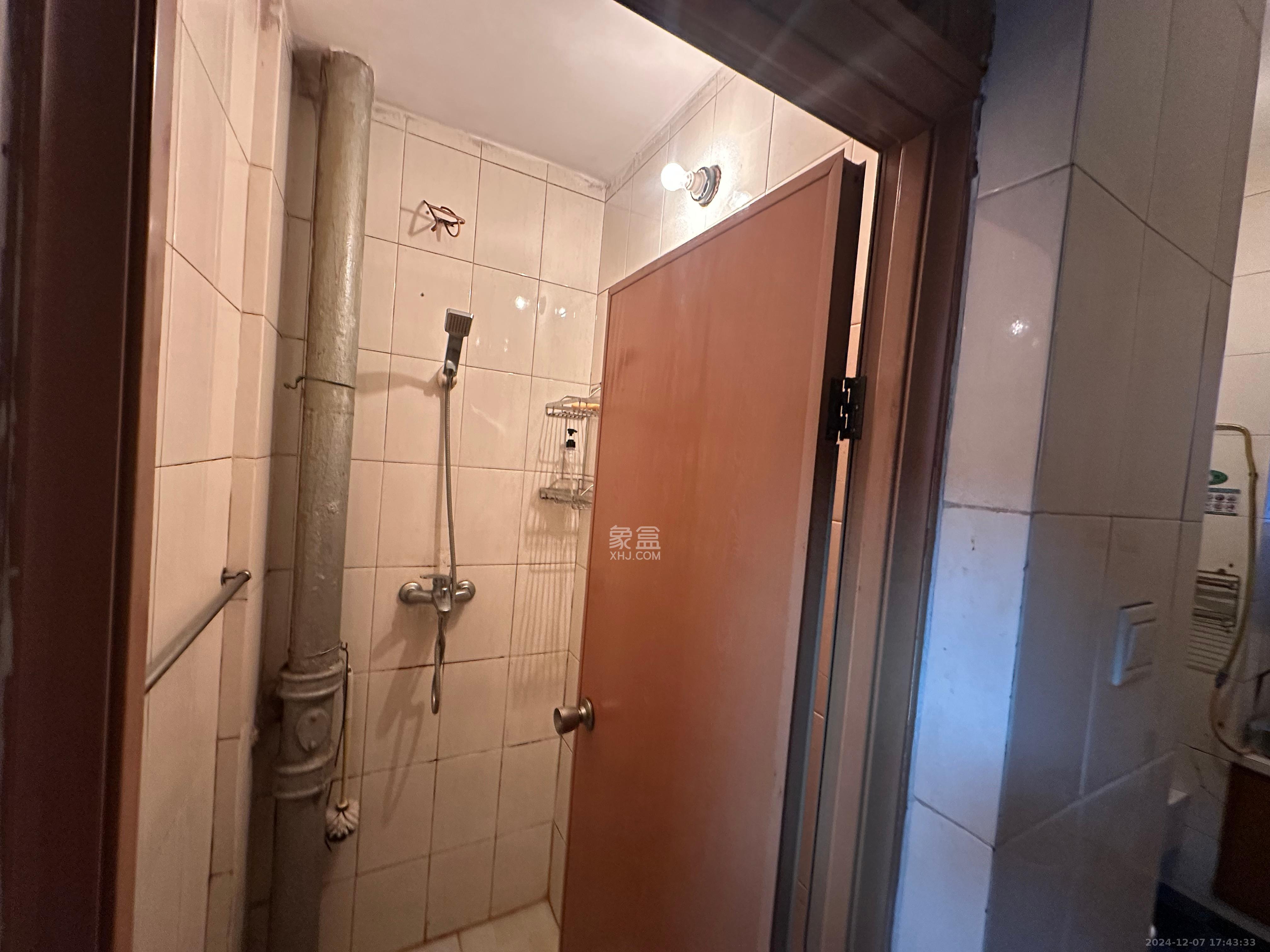 湘农桥社区 2室1厅1卫 2200.0元/月 湘农桥社区 2室1厅1卫 2200.0元/月室内图