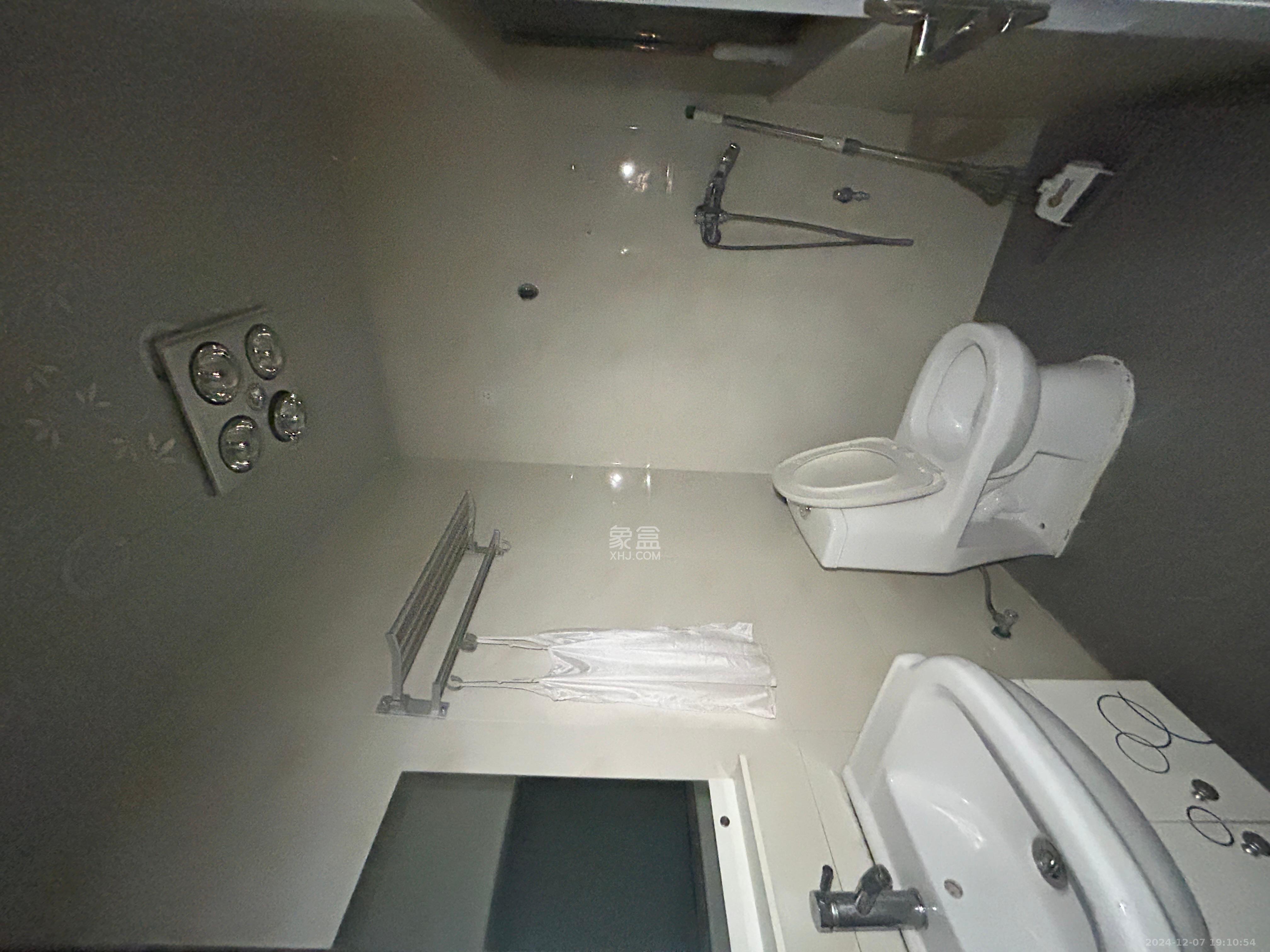 御溪国际  1室1厅1卫    1700.0元/月 御溪国际  1室1厅1卫    1700.0元/月室内图