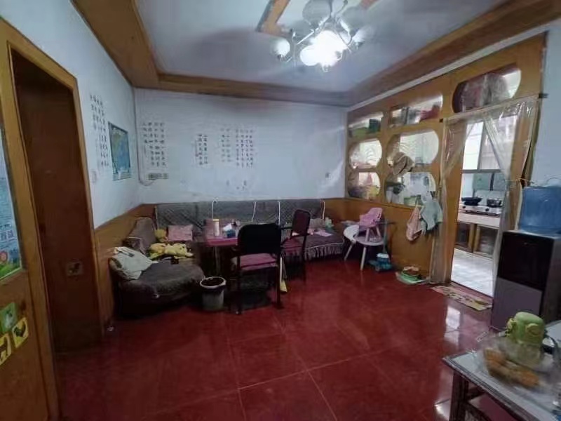 裕泽苑  2室1厅1卫    27.8万客厅