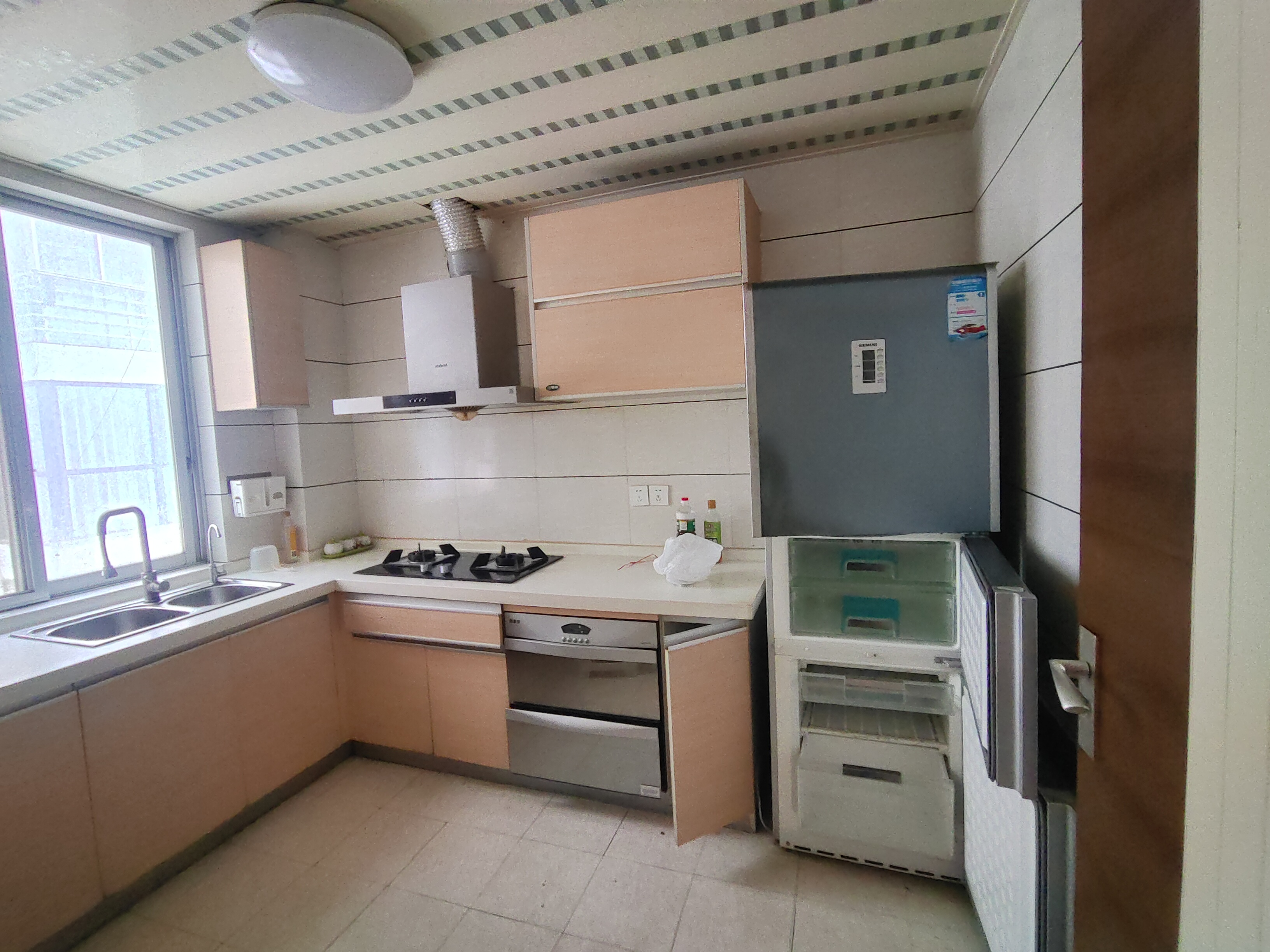 金城阳光 3室2厅2卫 1500.0元/月 金城阳光 3室2厅2卫 1500.0元/月室内图