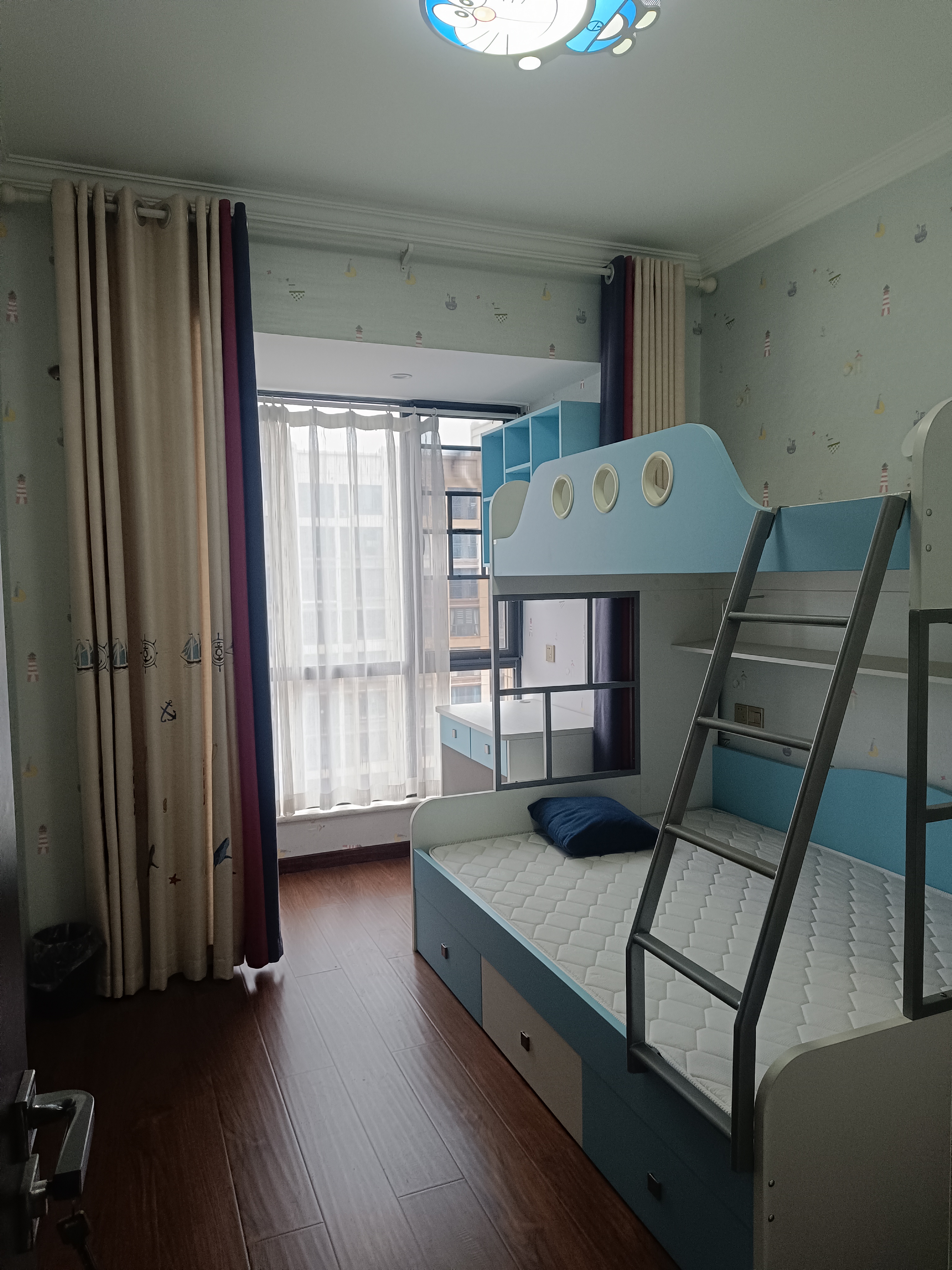 檀香山 1室2厅3卫 100.0万 檀香山 1室2厅3卫 100.0万客厅