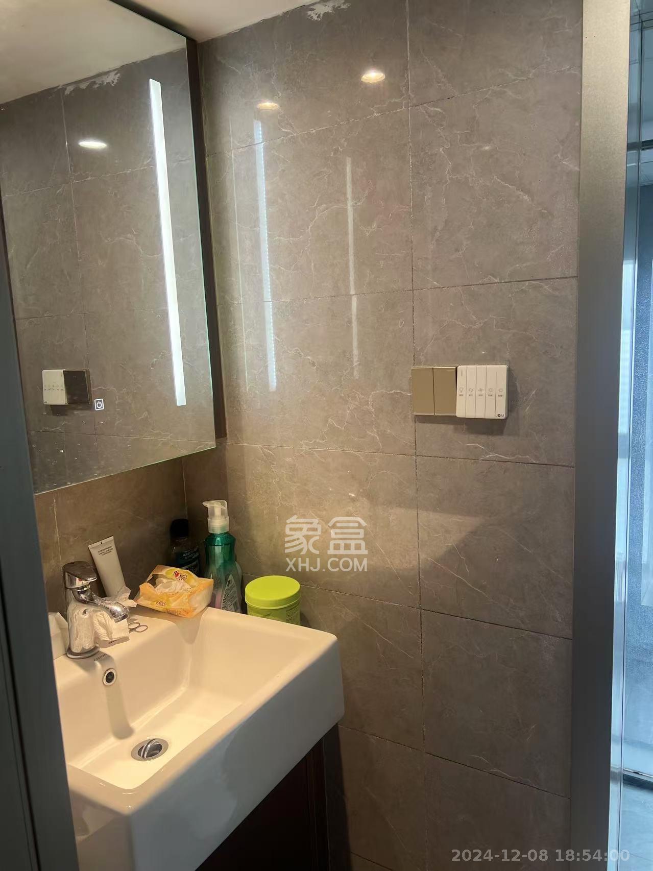 梦想新天地  3室1厅1卫   2400.00元/月室内图