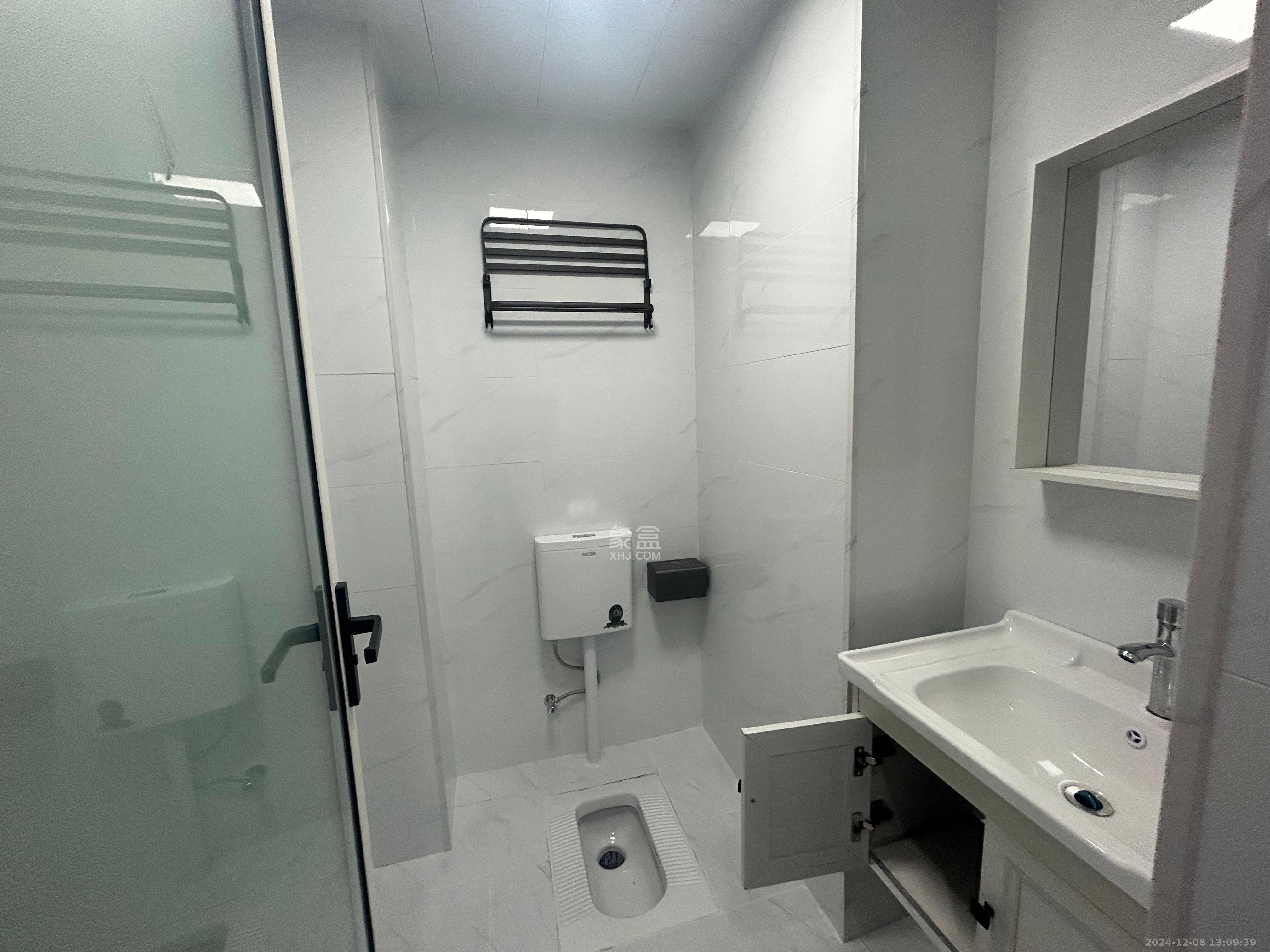 明发国际城 1室1厅1卫 1600.0元/月 明发国际城 1室1厅1卫 1600.0元/月室内图