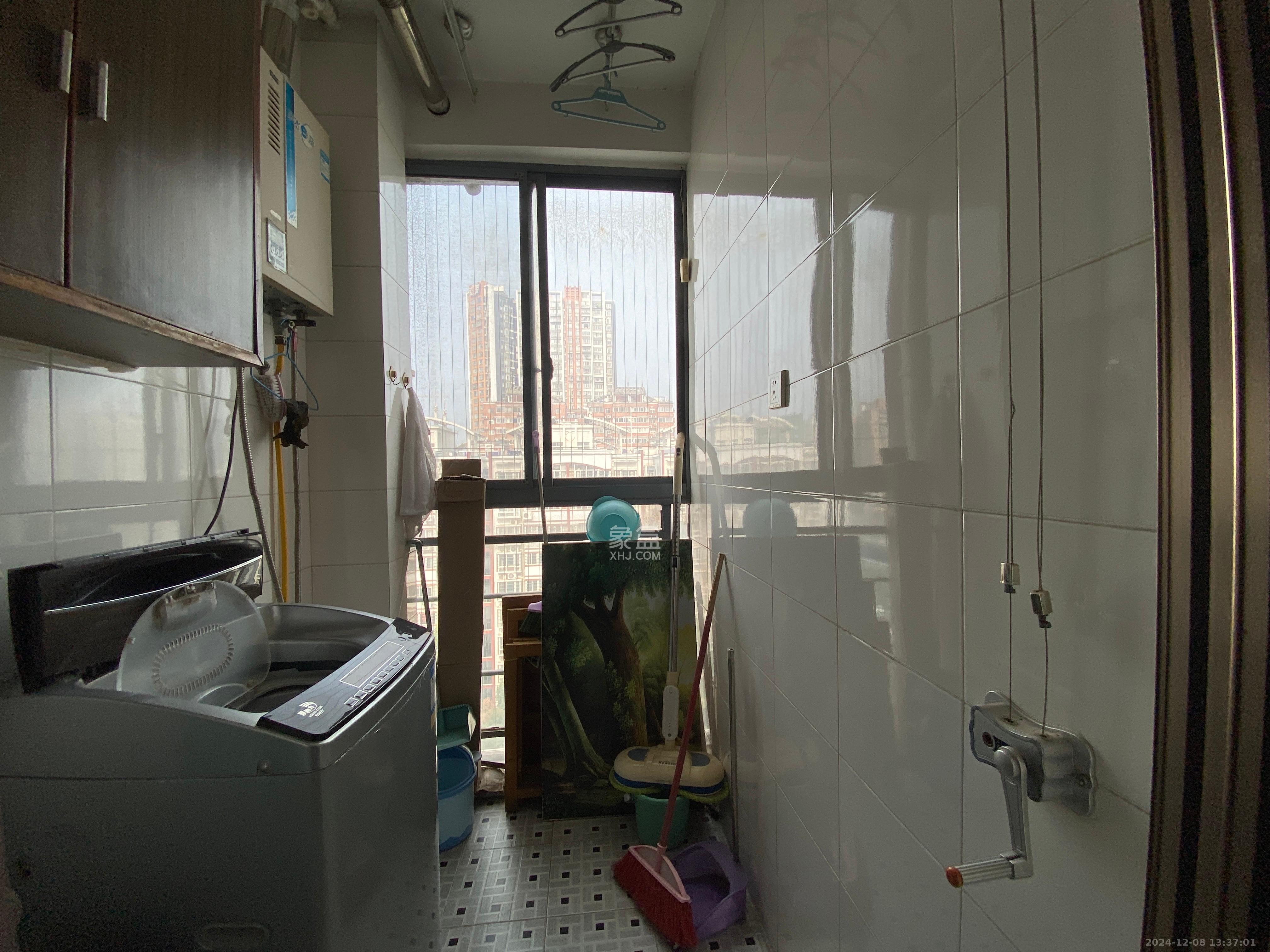 银港水晶城  3室2厅2卫   3000.00元/月室内图