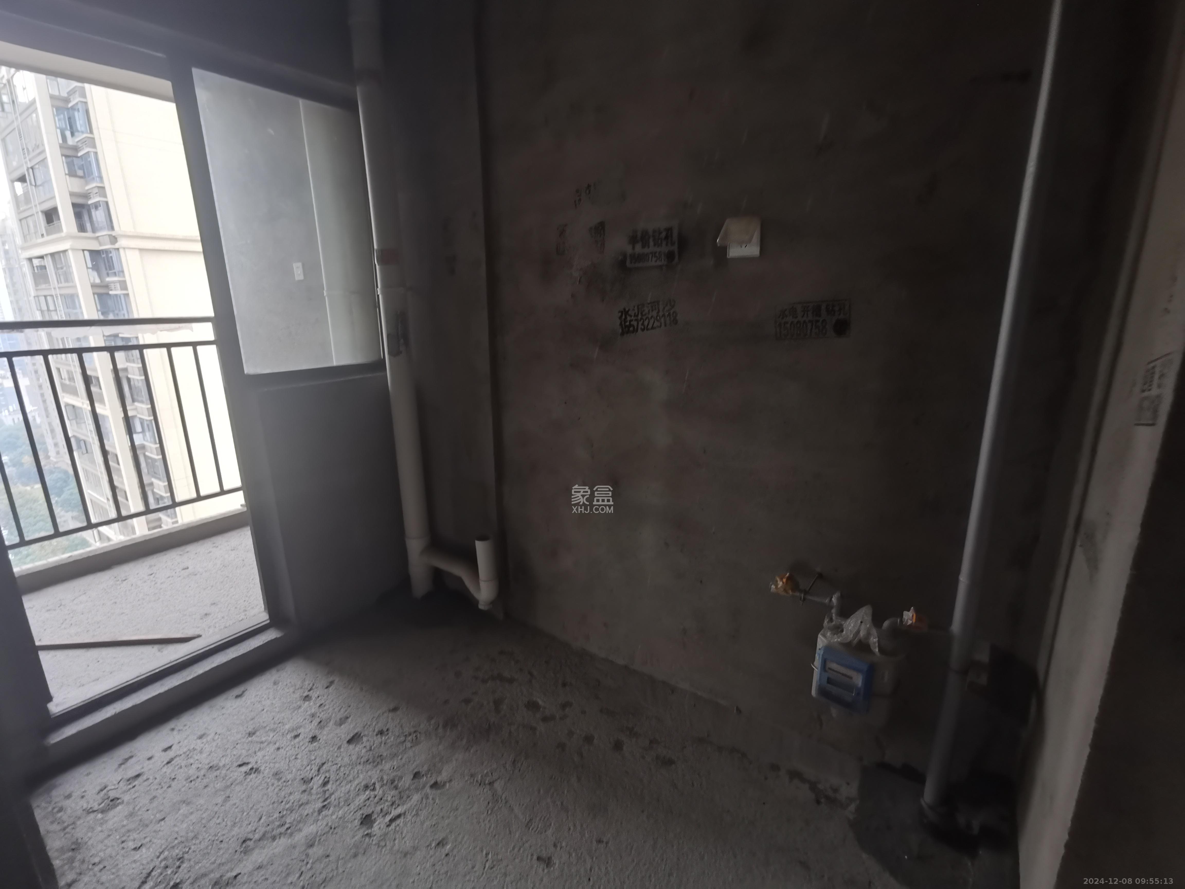 天元美居乐  3室2厅2卫    75.0万 天元美居乐  3室2厅2卫    75.0万客厅