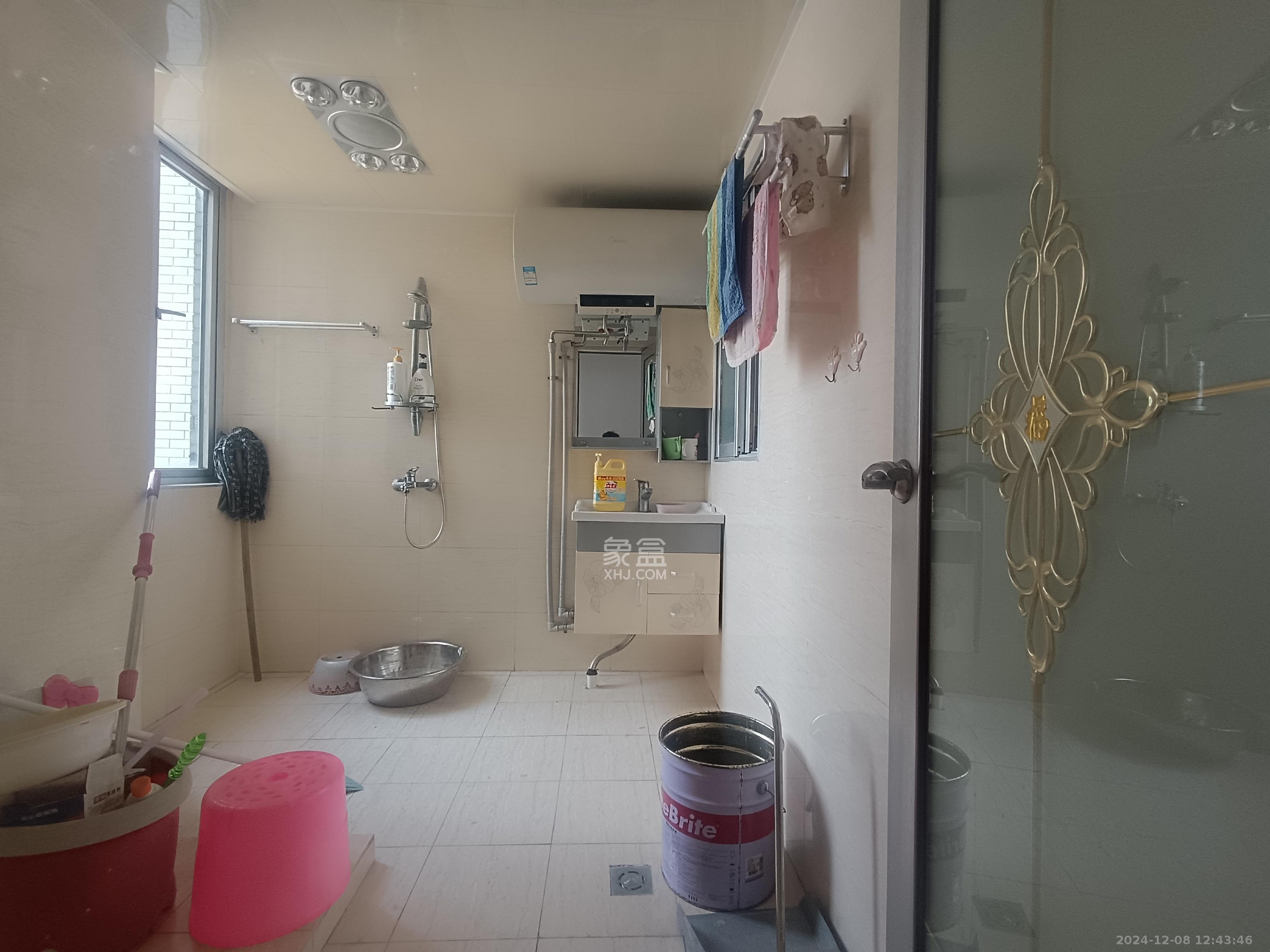 锑都家园 1室2厅2卫 1800.0元/月 锑都家园 1室2厅2卫 1800.0元/月室内图