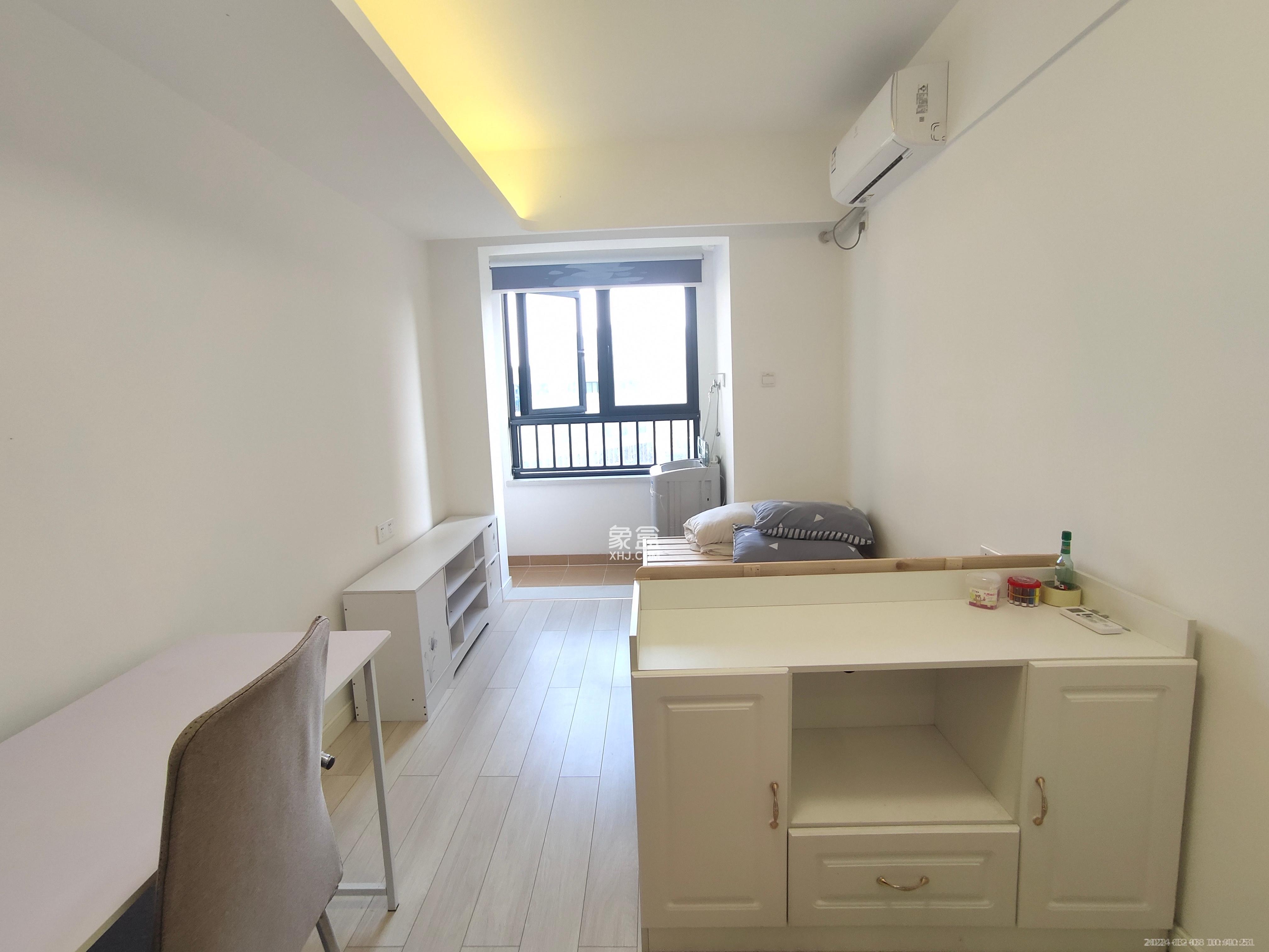 万科金域缇香  1室1厅1卫    1300.0元/月 万科金域缇香  1室1厅1卫    1300.0元/月