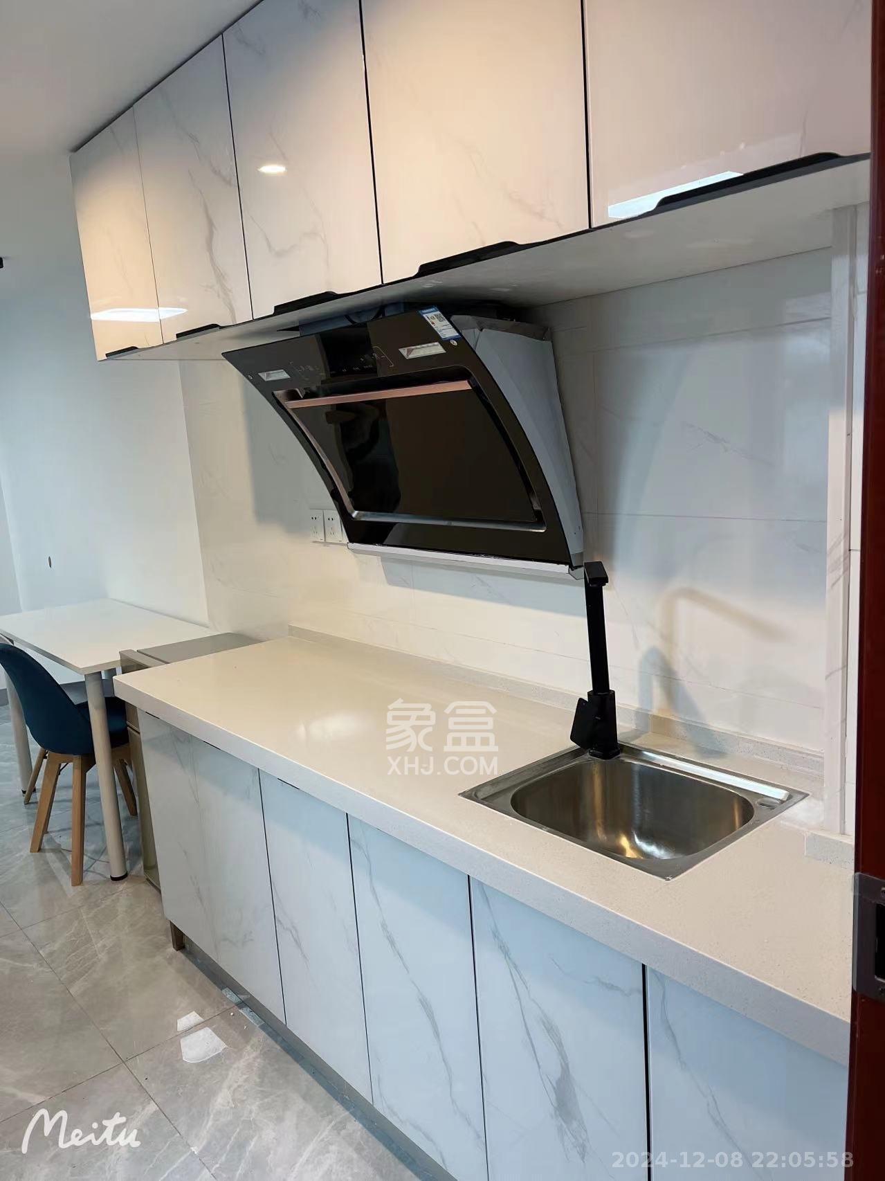 龙湖湘江星座(祺鑫星座公寓) 1室0厅0卫 1100.0元/月 龙湖湘江星座(祺鑫星座公寓) 1室0厅0卫 1100.0元/月室内图