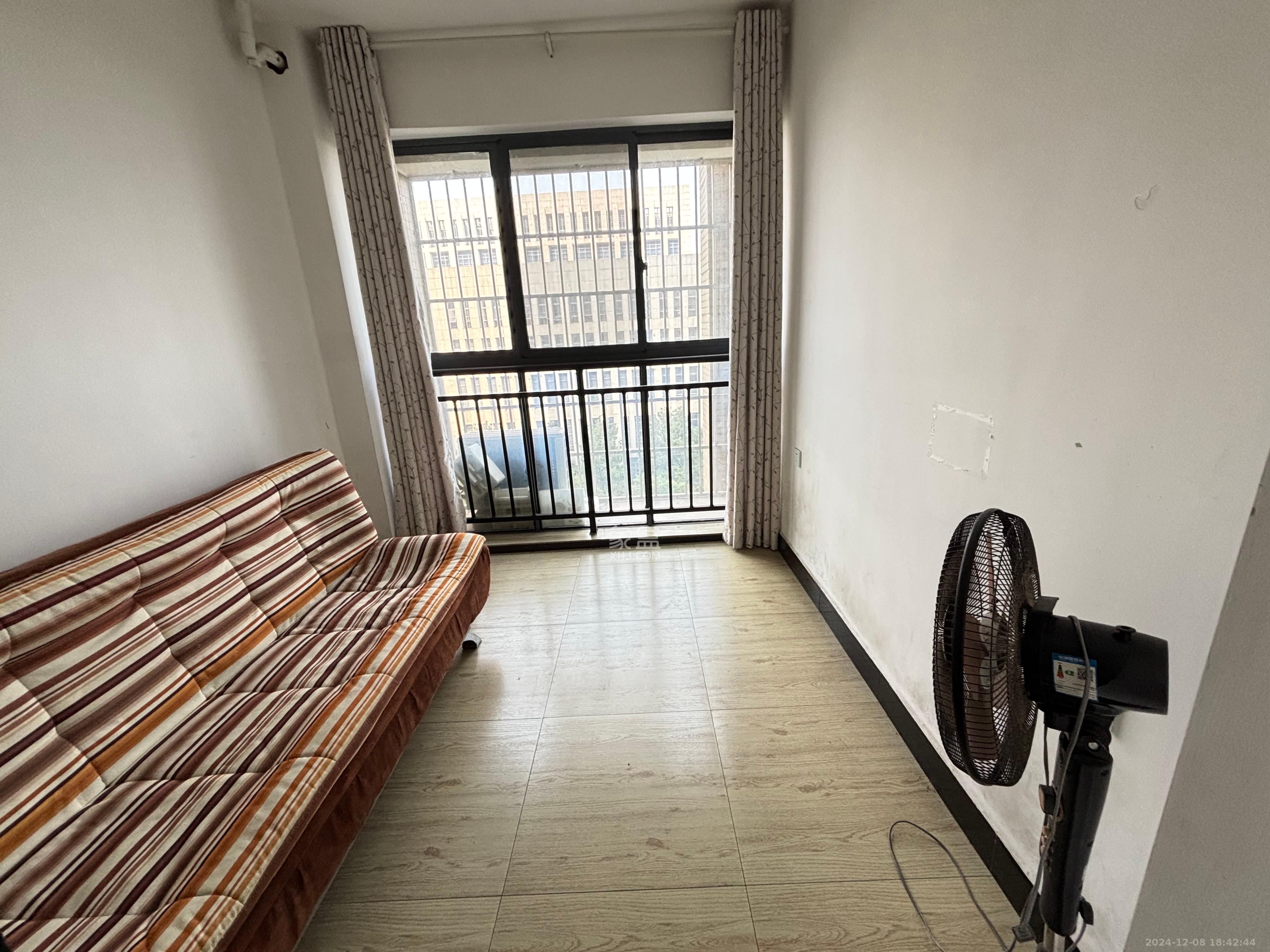 光明城市(星辰青年城) 3室2厅1卫 2000.0元/月 光明城市(星辰青年城) 3室2厅1卫 2000.0元/月室内图