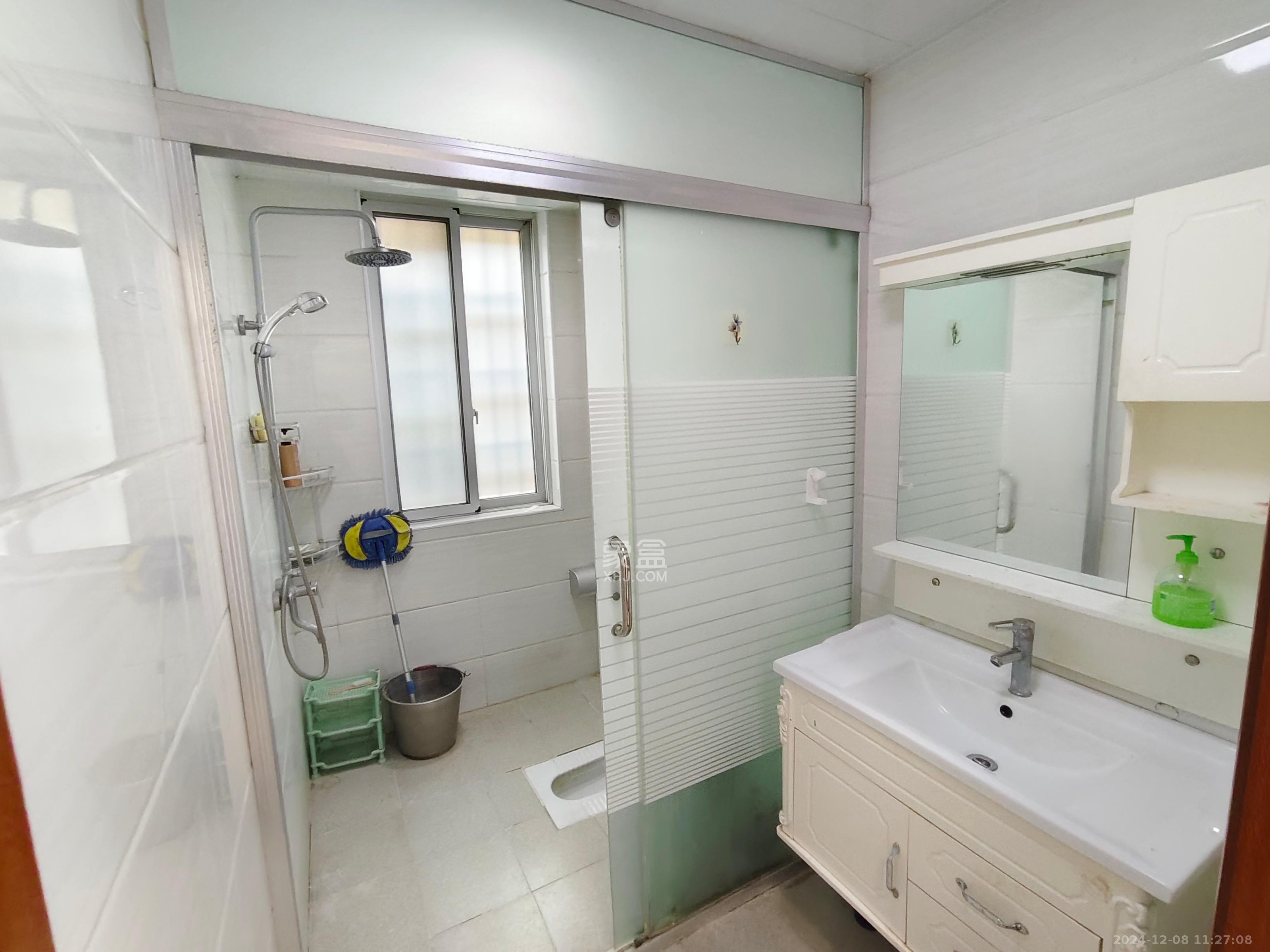 谷山庭院二期 3室2厅1卫 2200.0元/月 谷山庭院二期 3室2厅1卫 2200.0元/月室内图