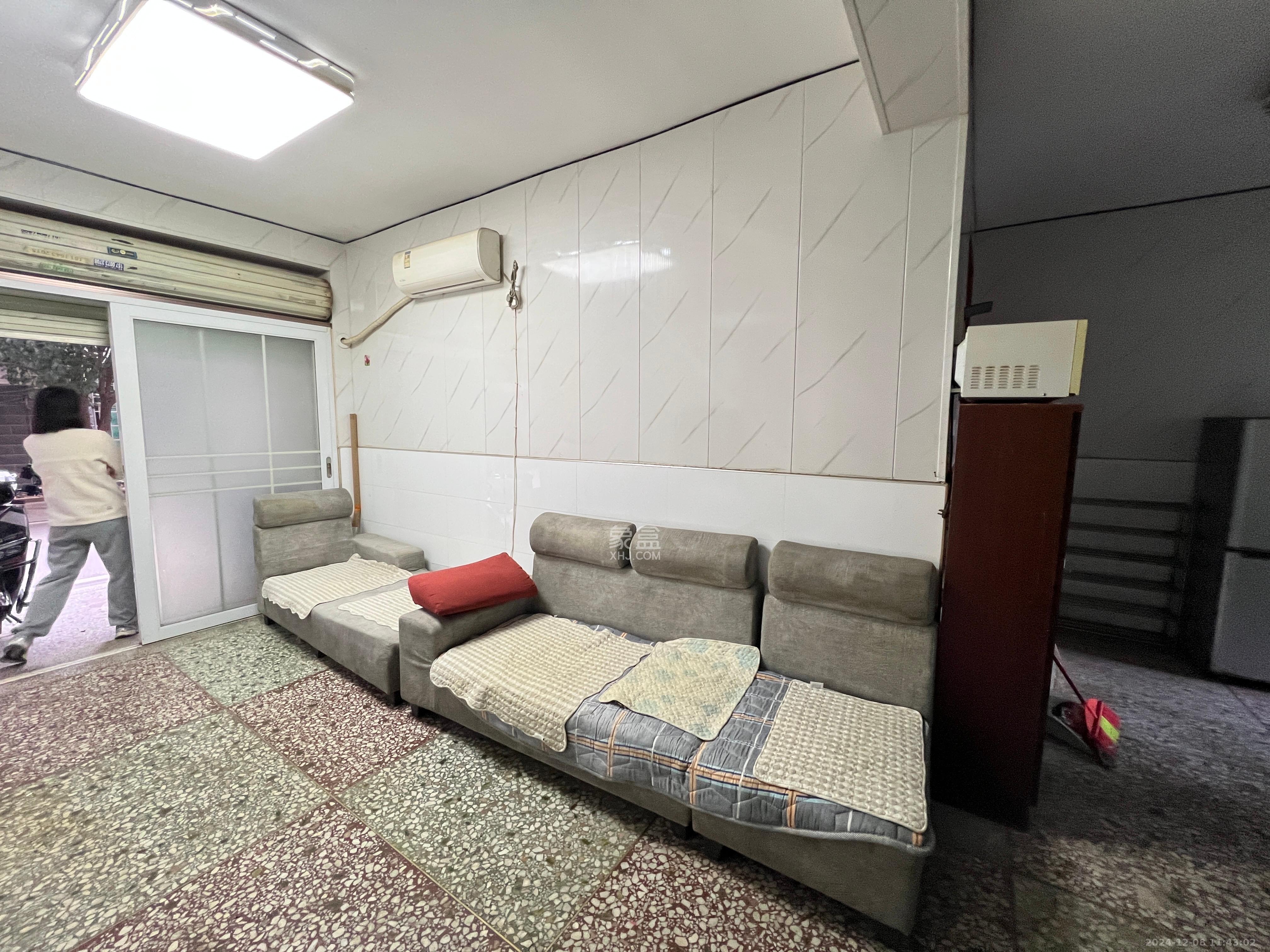 金桂小区一期 1室0厅0卫 1800.0元/月 金桂小区一期 1室0厅0卫 1800.0元/月室内图