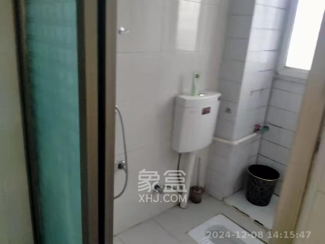 物贸小区  3室1厅1卫   2100.00元/月室内图