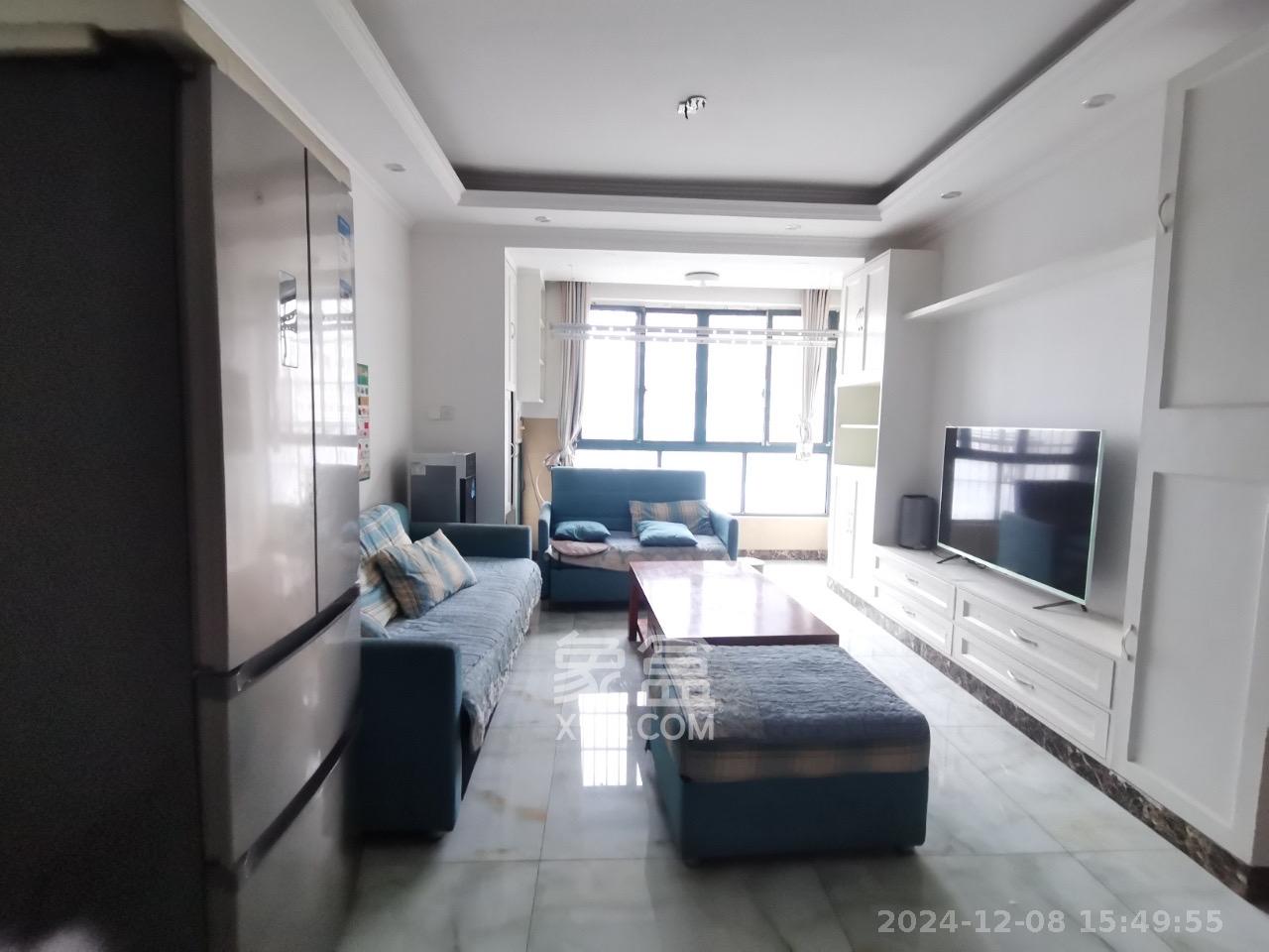 维一星城原山苑  3室2厅1卫    2500.0元/月室内图1