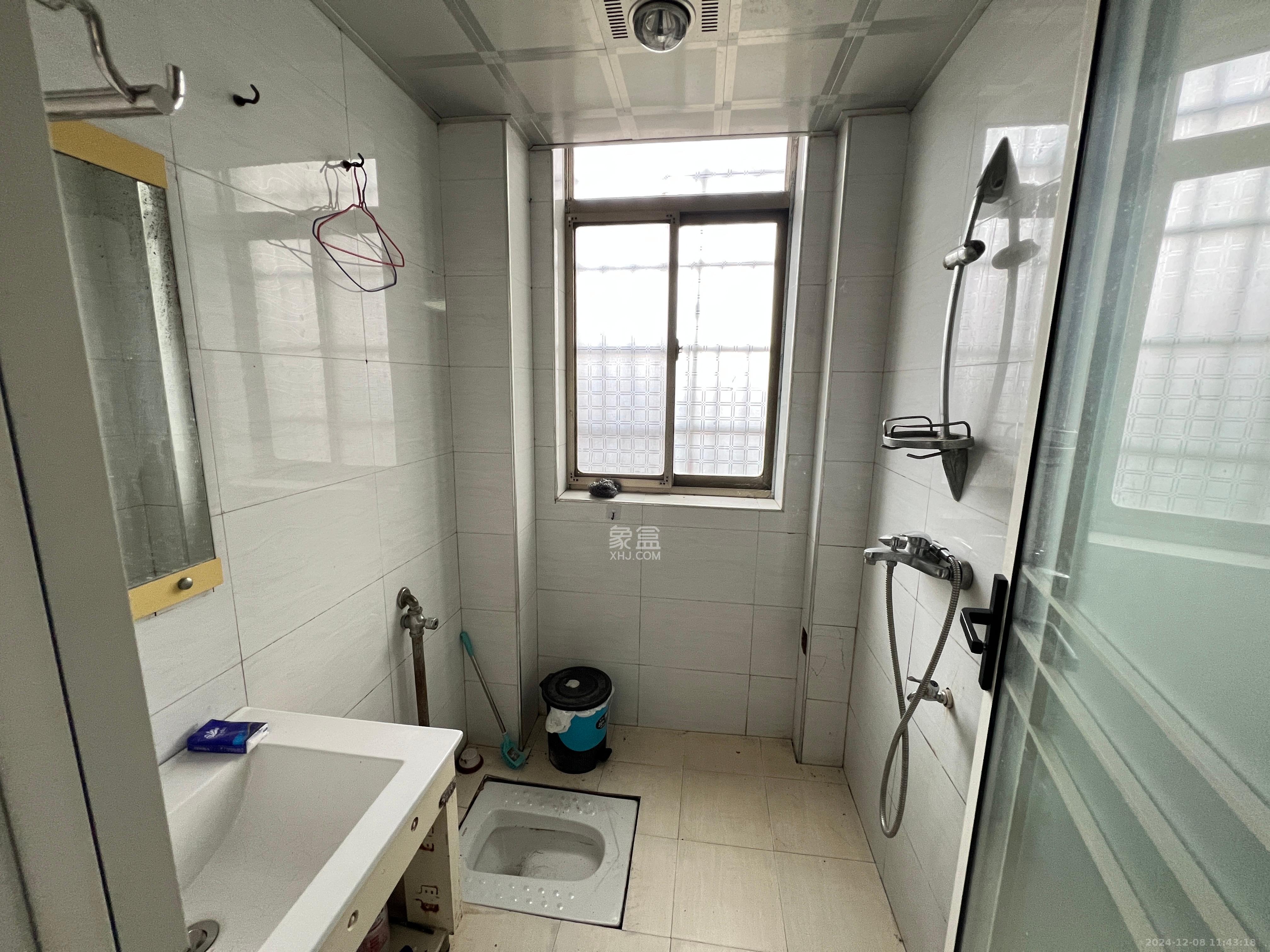 金桂小区一期 1室0厅0卫 1800.0元/月 金桂小区一期 1室0厅0卫 1800.0元/月室内图