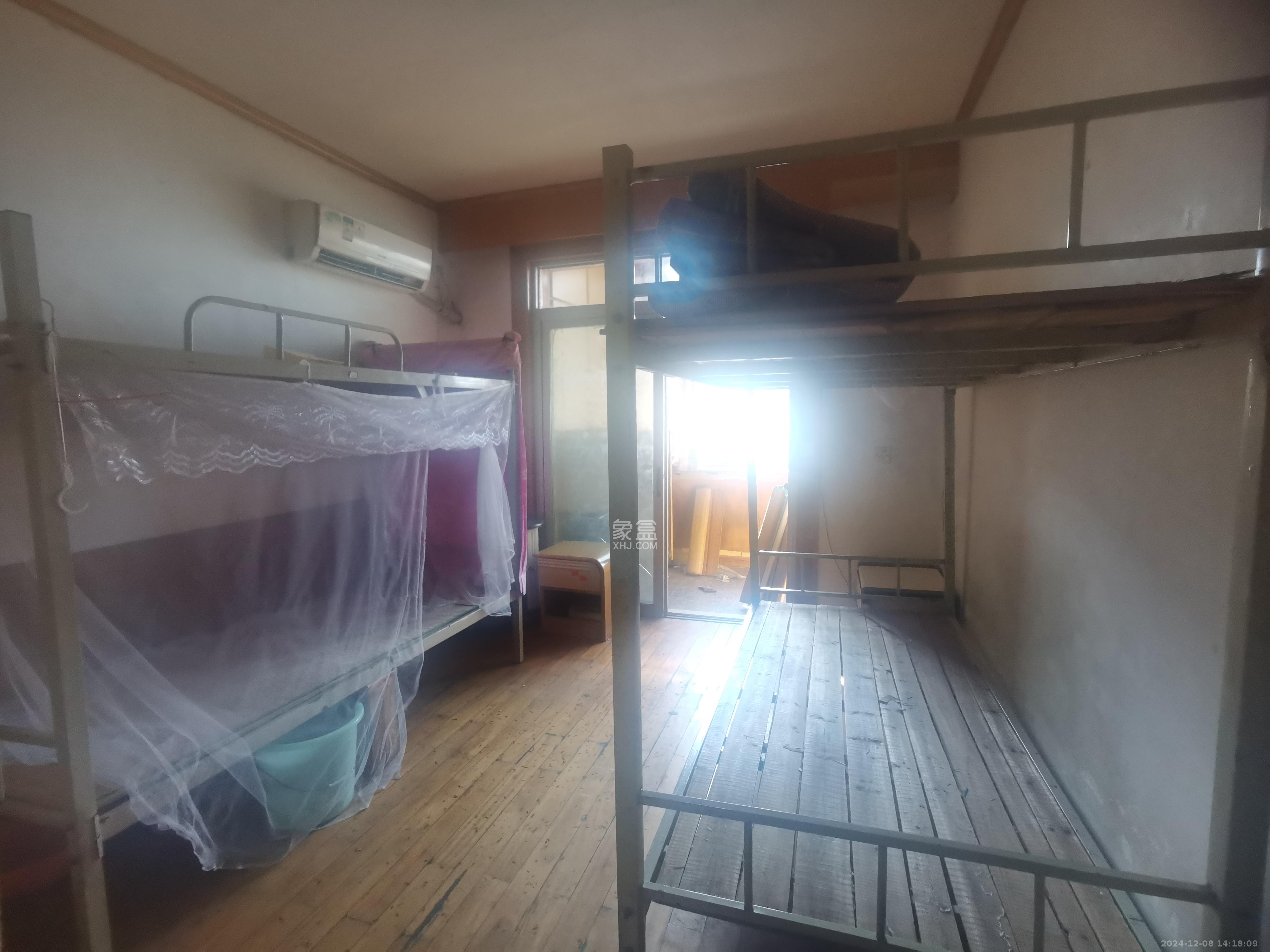 里仁巷散盘  3室2厅2卫   2600.00元/月室内图