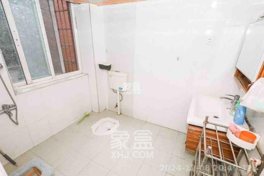 山水英伦  3室2厅1卫    2100.0元/月 山水英伦  3室2厅1卫    2100.0元/月室内图