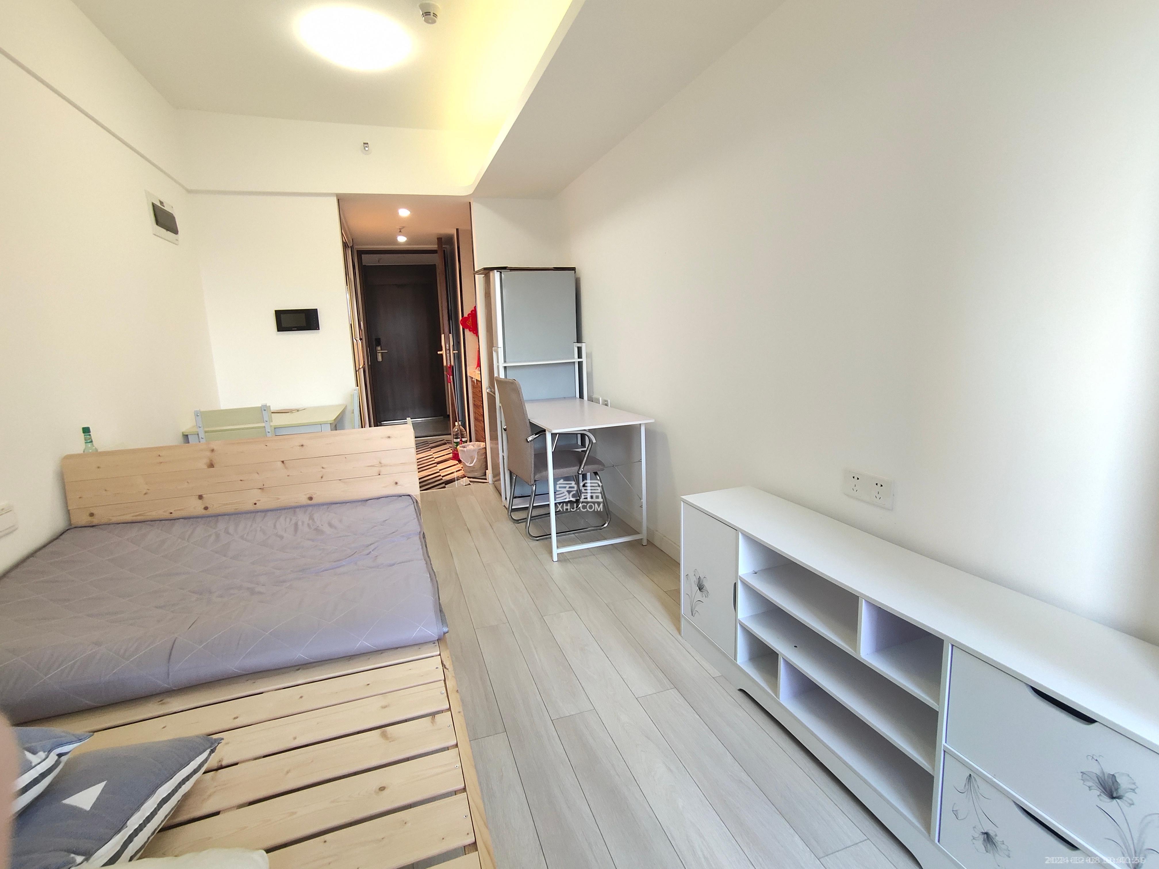 万科金域缇香  1室1厅1卫    1300.0元/月 万科金域缇香  1室1厅1卫    1300.0元/月室内图