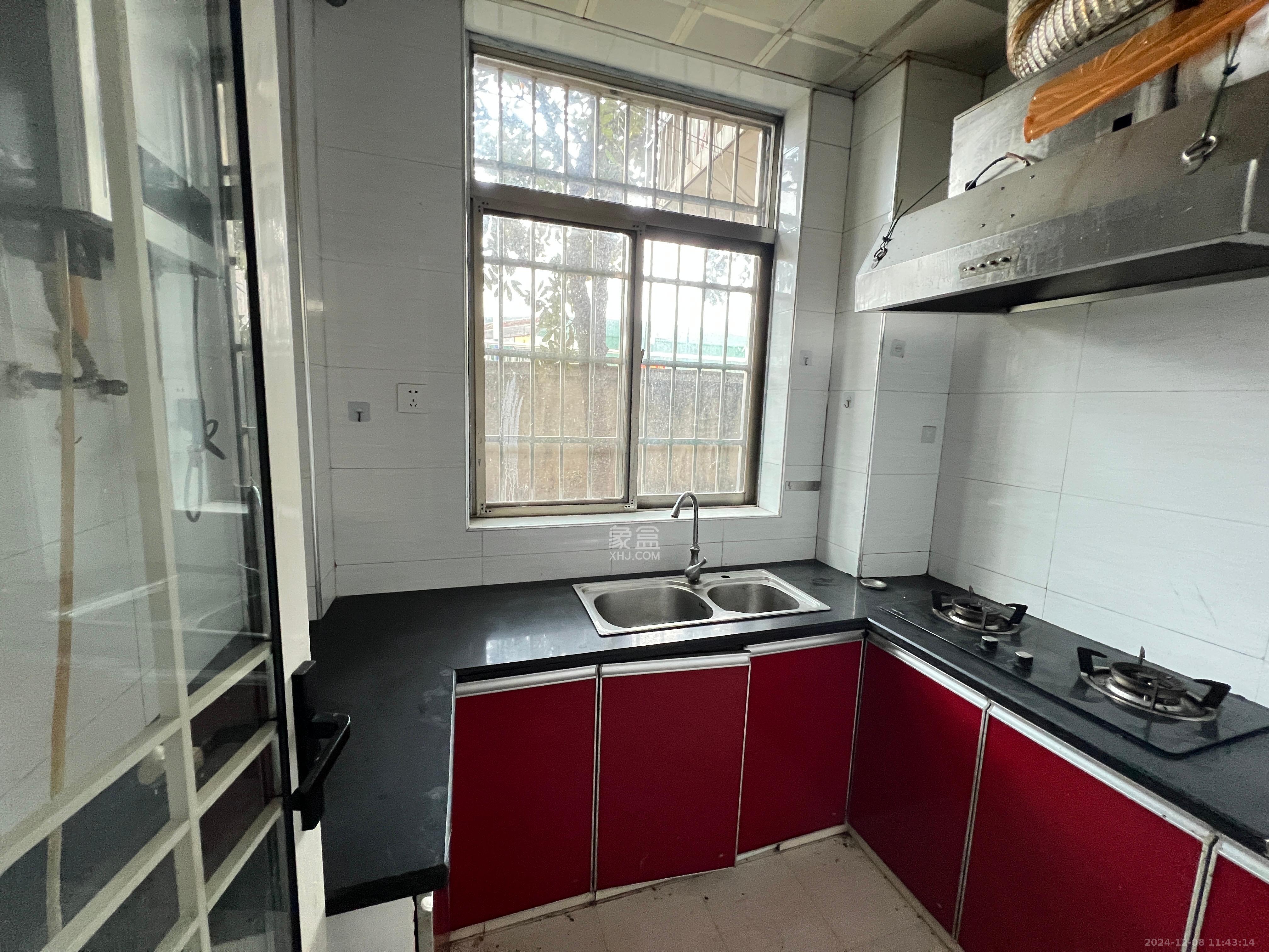 金桂小区一期 1室0厅0卫 1800.0元/月 金桂小区一期 1室0厅0卫 1800.0元/月室内图