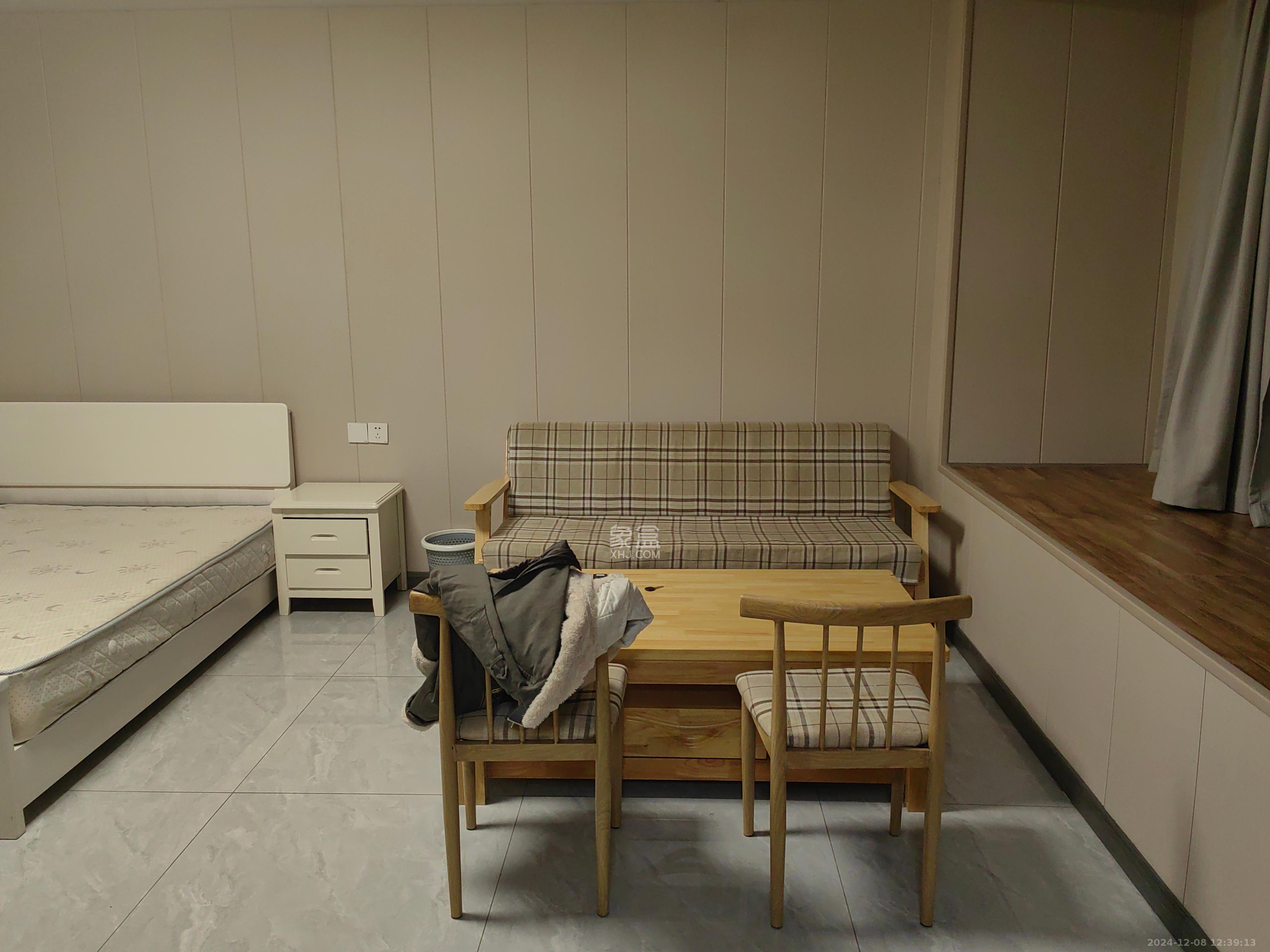 百纳广场(百纳公寓) 1室1厅1卫 1400.0元/月 百纳广场(百纳公寓) 1室1厅1卫 1400.0元/月室内图