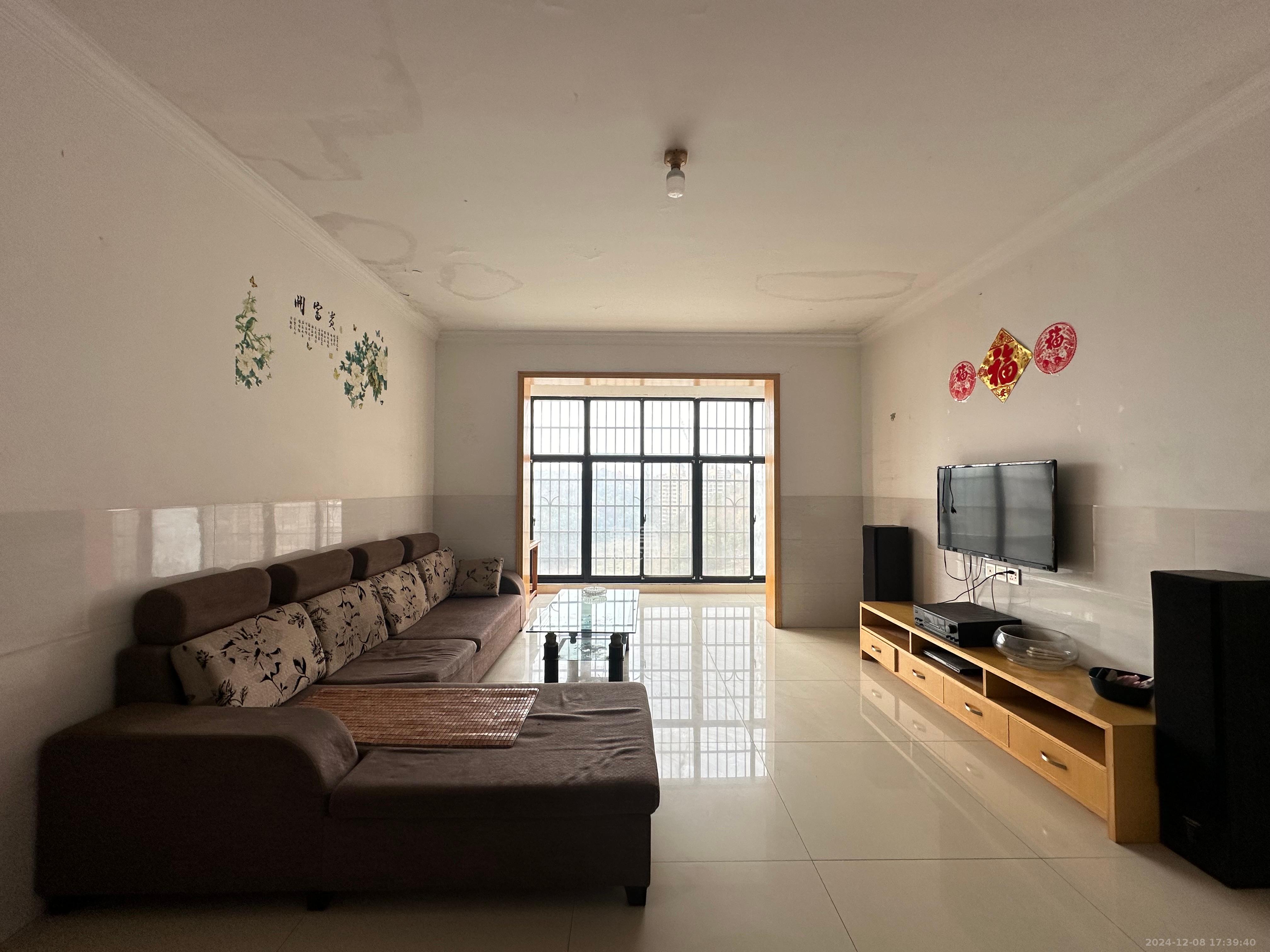 联盟佳苑 3室2厅2卫 1800.0元/月 联盟佳苑 3室2厅2卫 1800.0元/月室内图