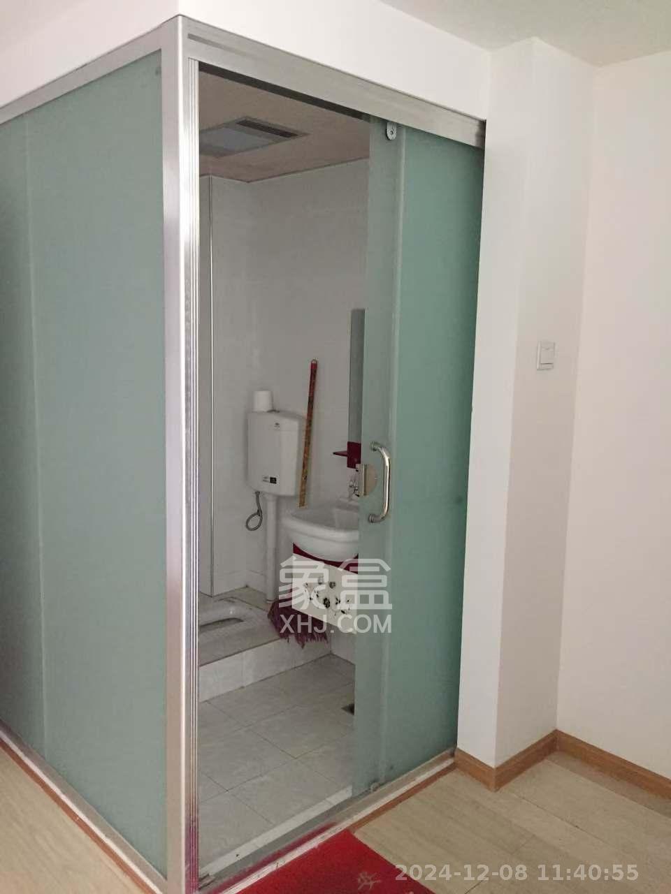 锦泰东环国际 1室1厅1卫 2400.0元/月 锦泰东环国际 1室1厅1卫 2400.0元/月室内图