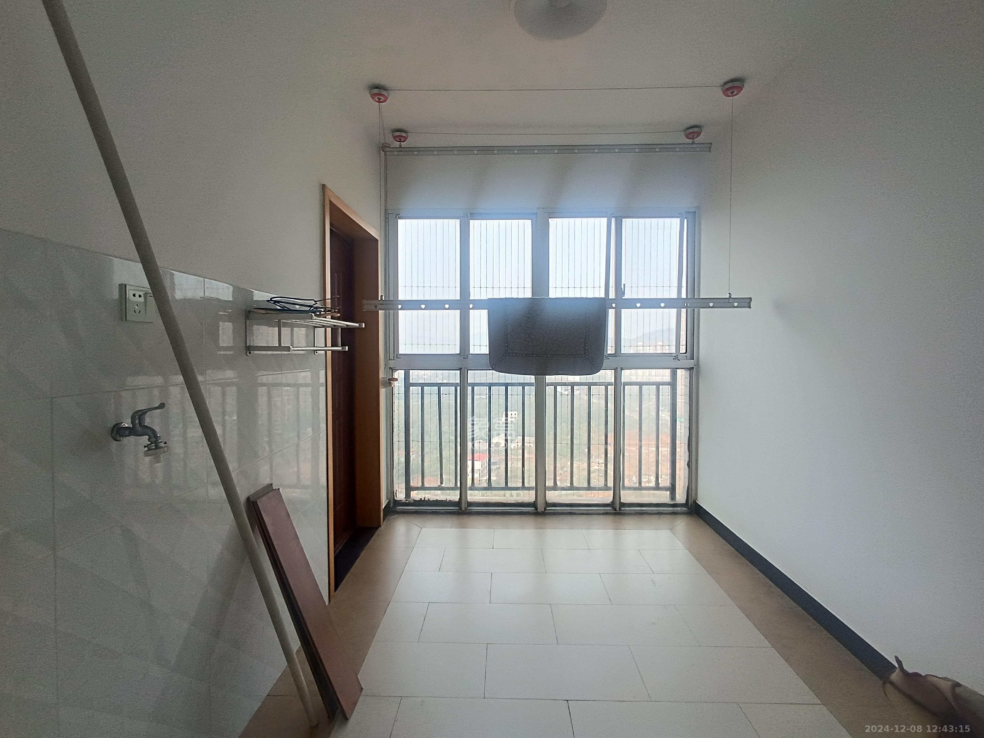 锑都家园 1室2厅2卫 1800.0元/月 锑都家园 1室2厅2卫 1800.0元/月室内图