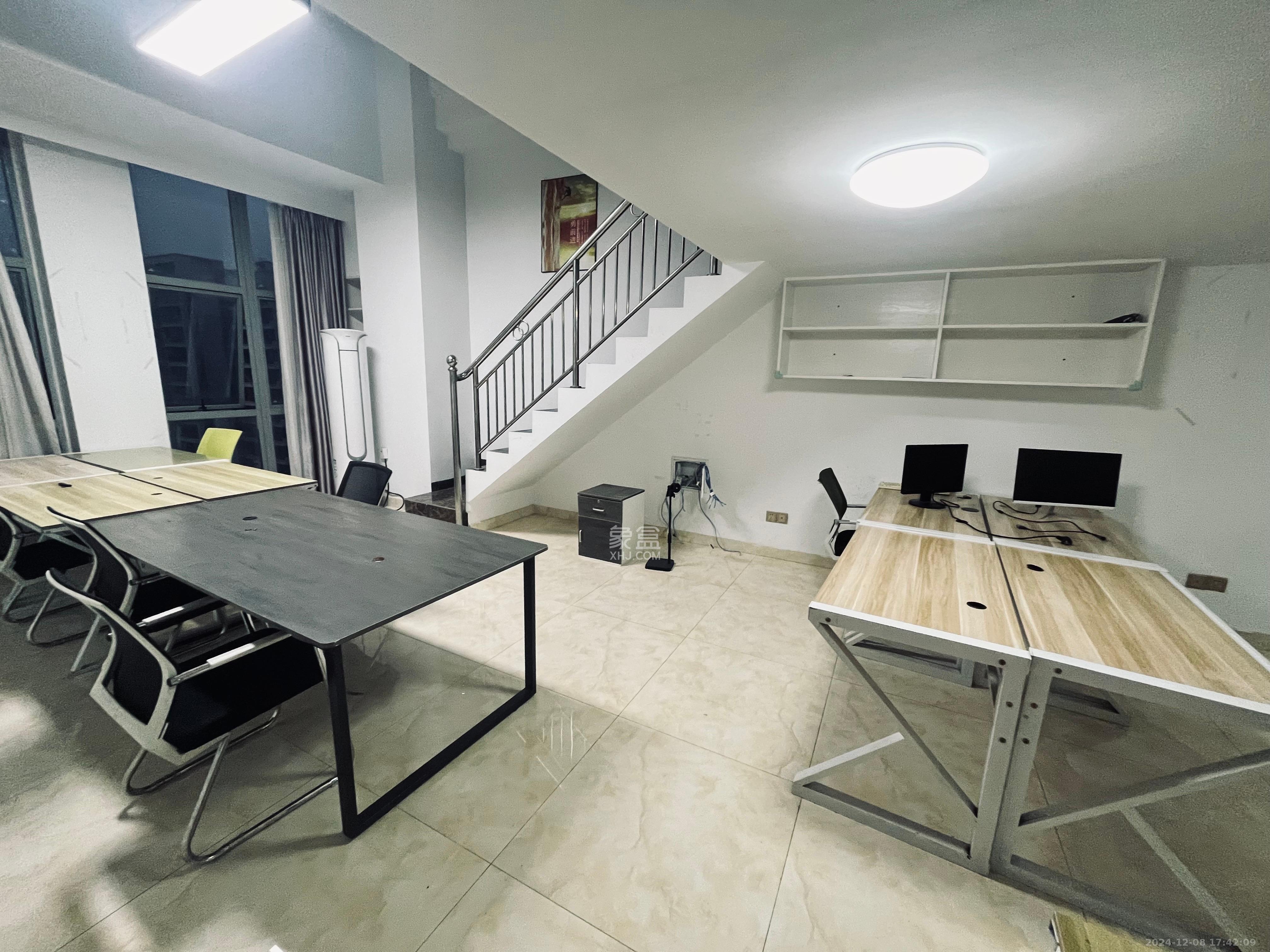 潇湘奥林匹克花园  1室1厅1卫    2200.0元/月 潇湘奥林匹克花园  1室1厅1卫    2200.0元/月室内图