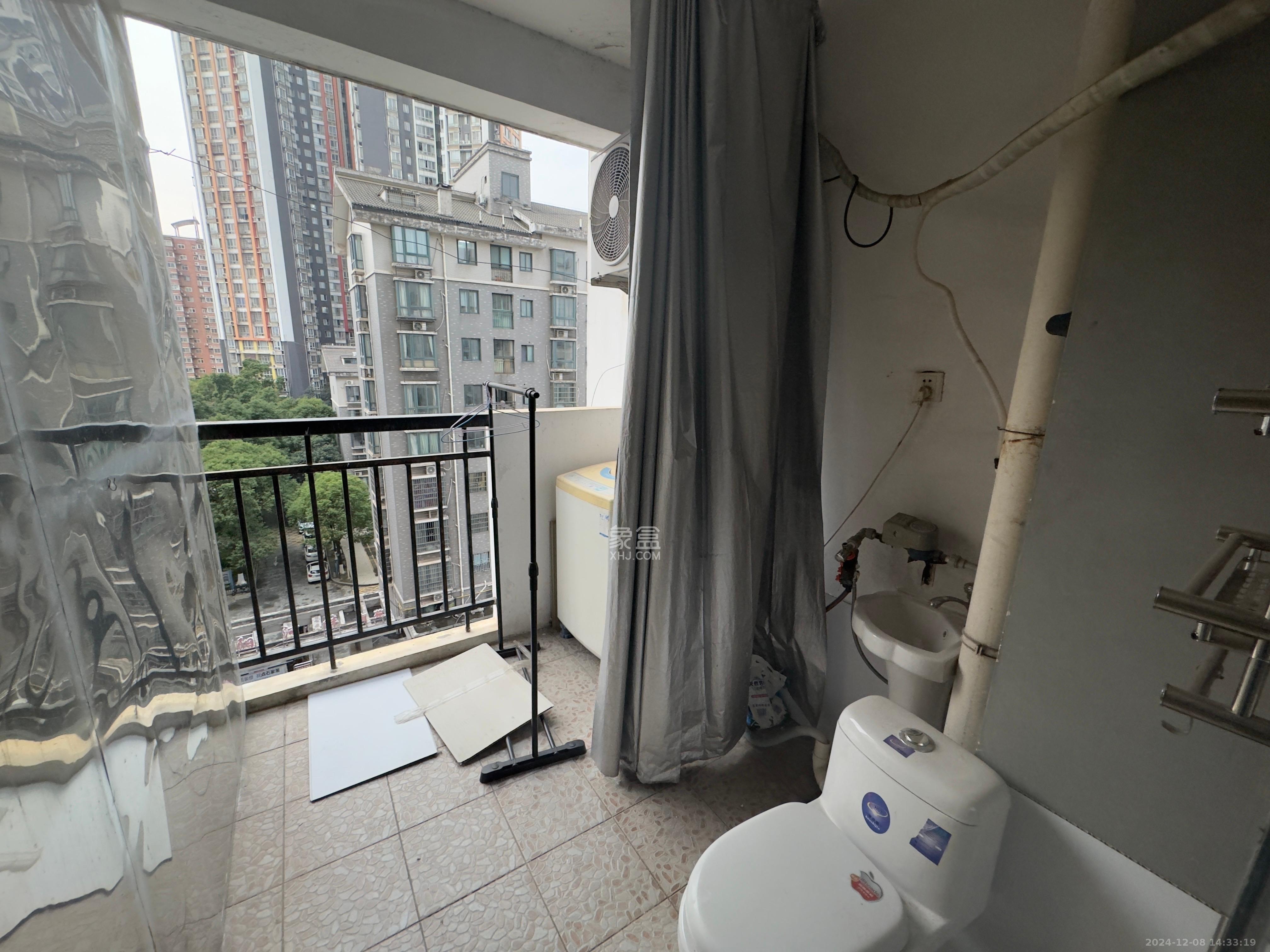 浏阳河畔家园 1室1厅1卫 850.0元/月 浏阳河畔家园 1室1厅1卫 850.0元/月室内图