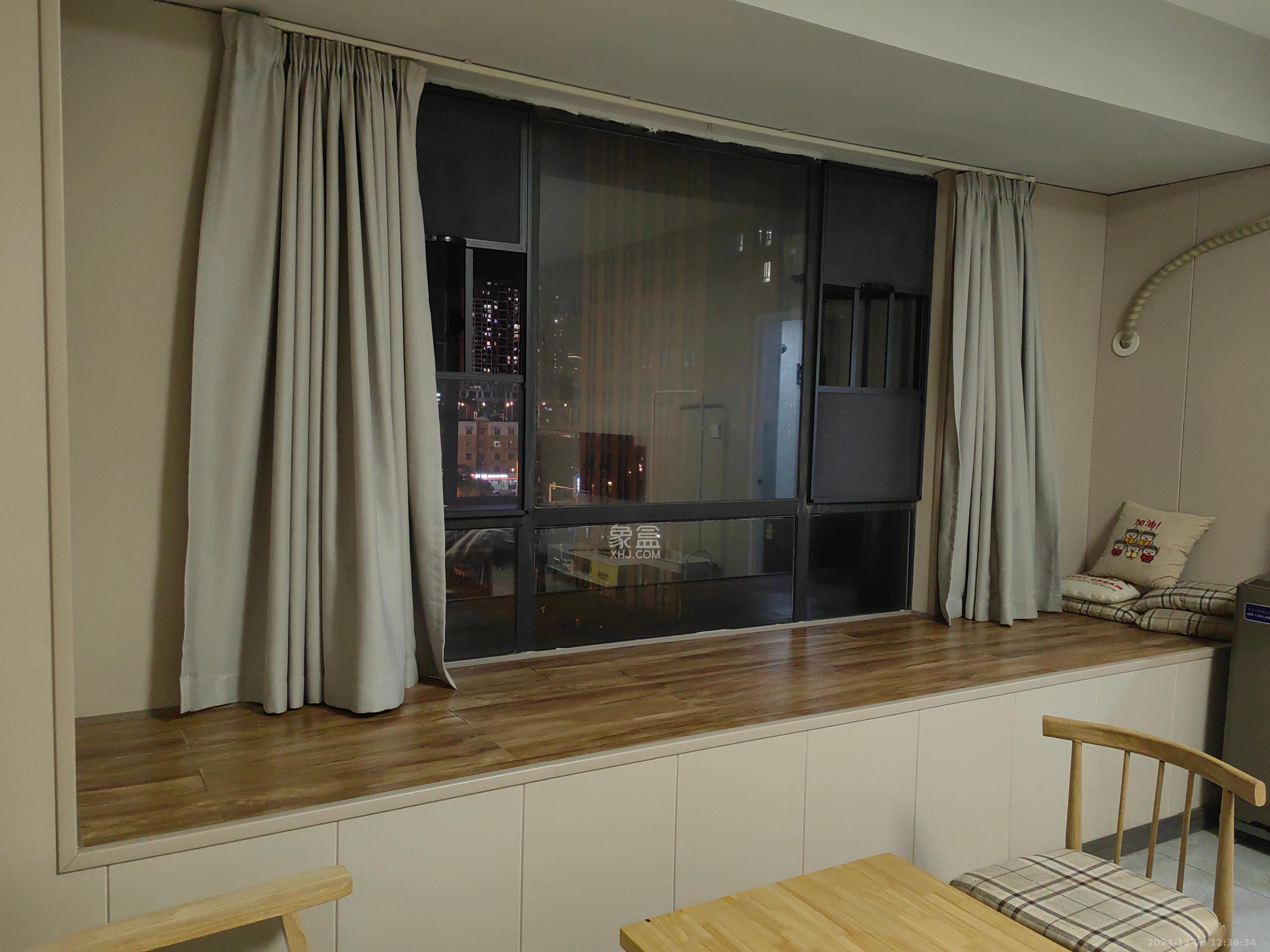 百纳广场（百纳公寓）  1室1厅1卫    1400.0元/月室内图