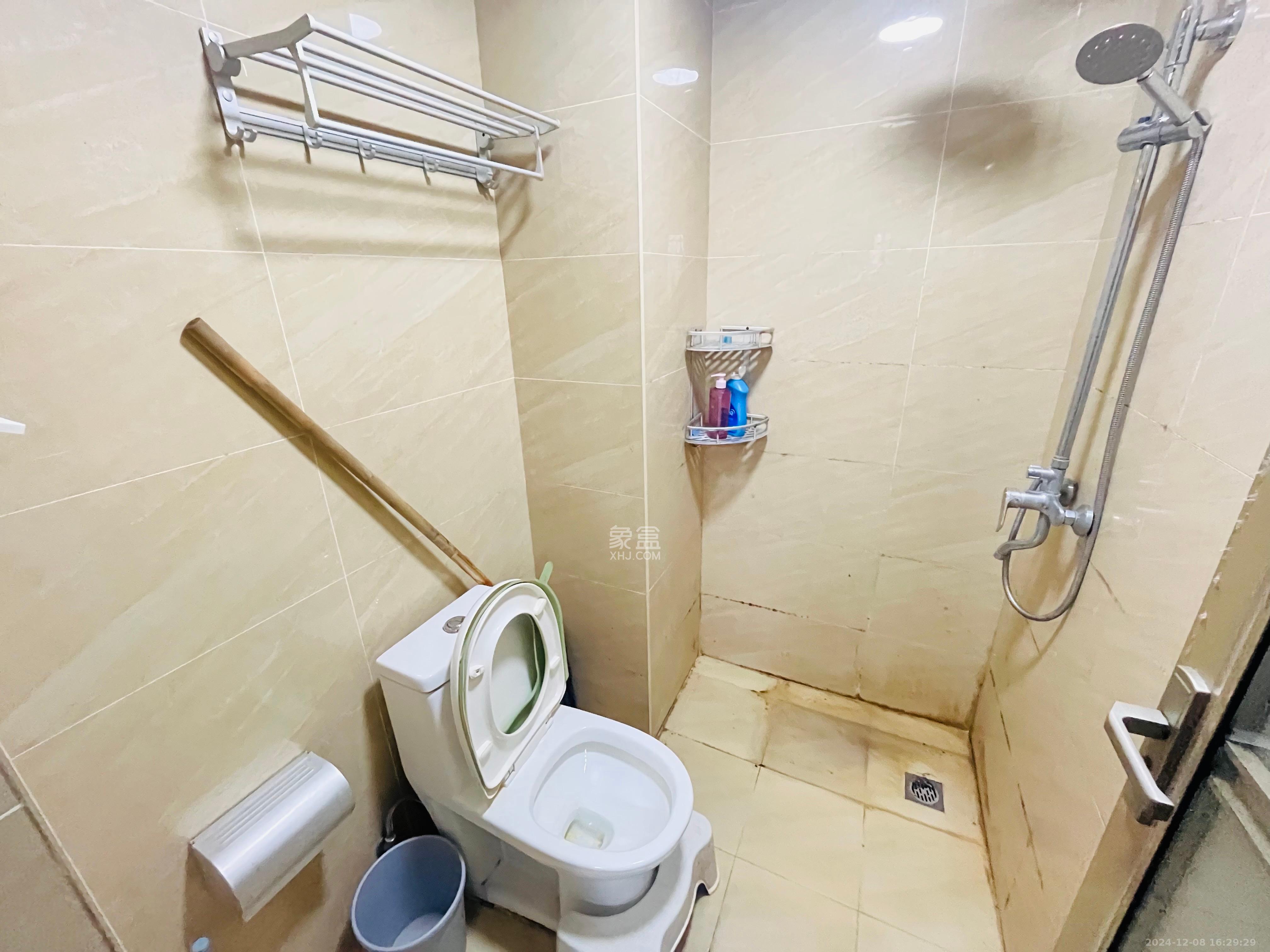 博林云栖  2室1厅1卫   2100.00元/月室内图