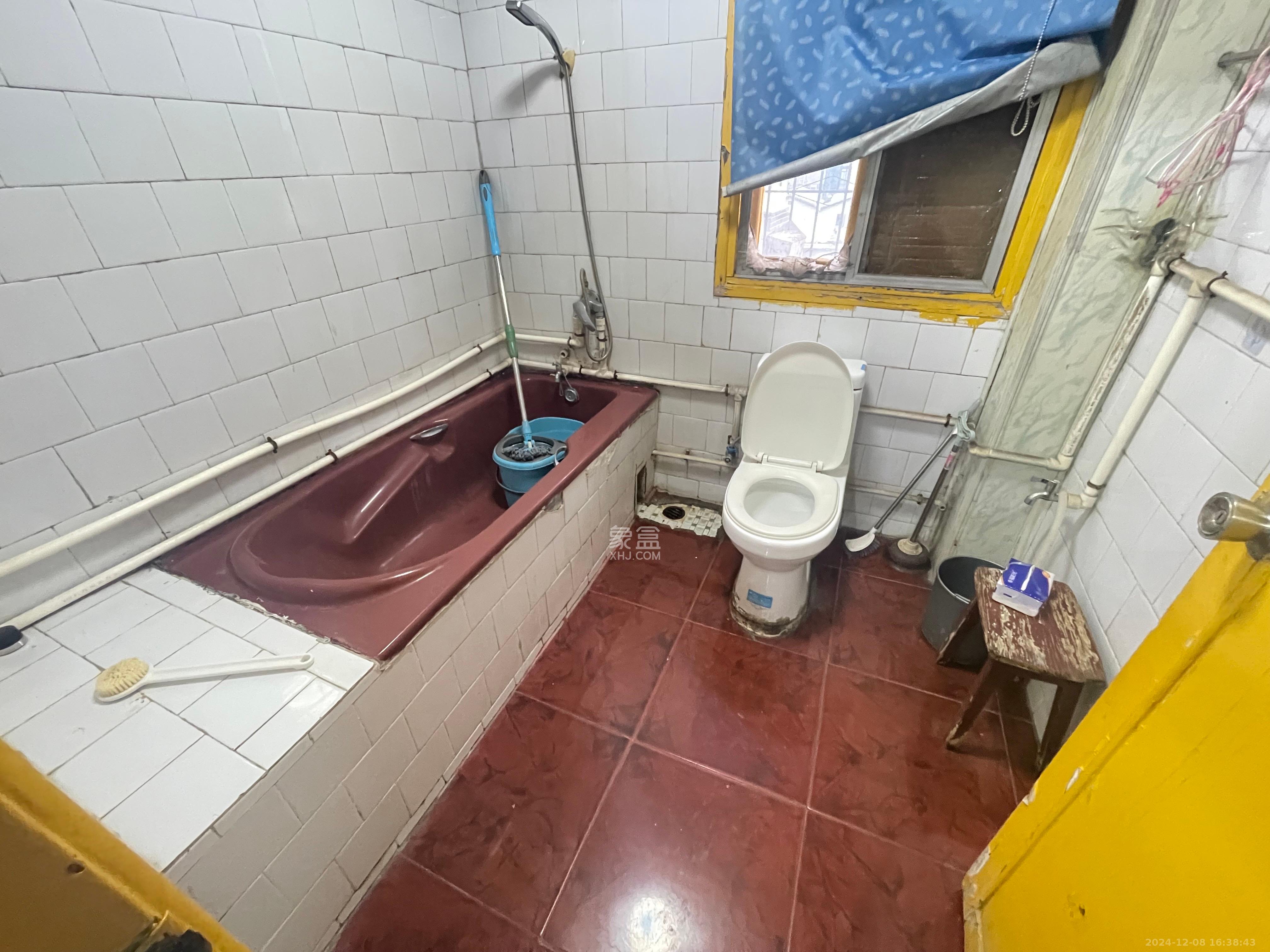 宏金花园  2室2厅1卫    1800.0元/月室内图