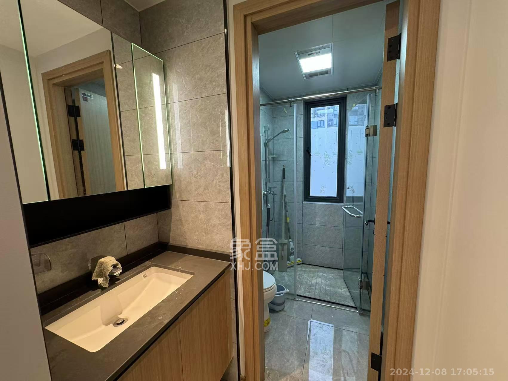 爱家当代境  4室2厅2卫   3600.00元/月室内图