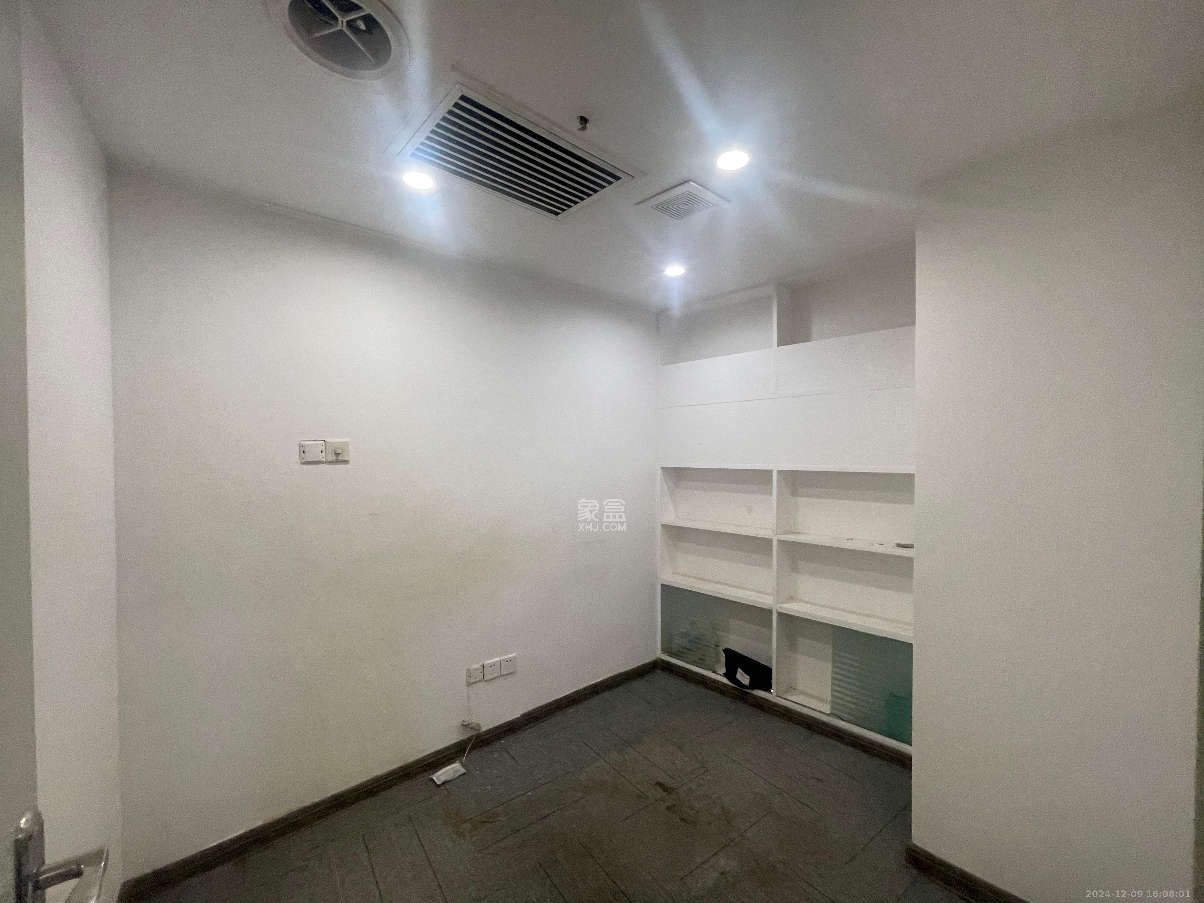 新世纪大厦 7室2厅1卫 12000.0元/月 新世纪大厦 7室2厅1卫 12000.0元/月室内图